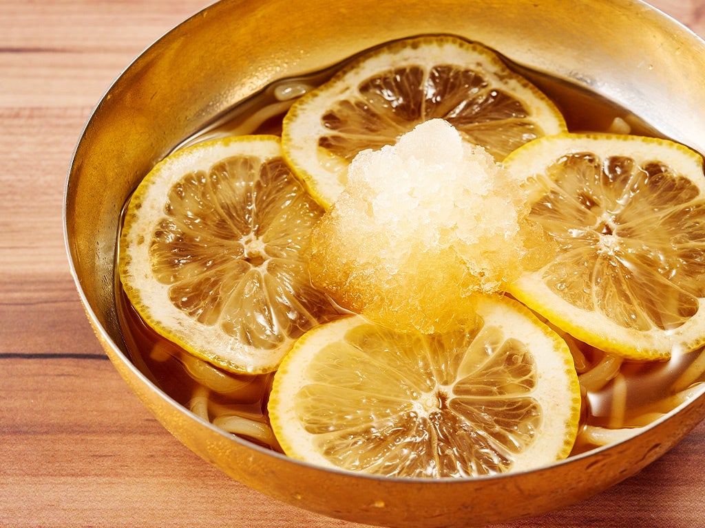 レモン冷麵　590円（税込649円）