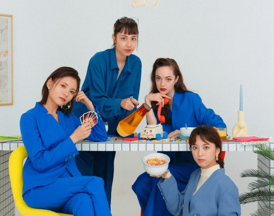 アトリエチーム：左から椎名 美澄・山口 澄栄・Klara Blanc・北 汐莉