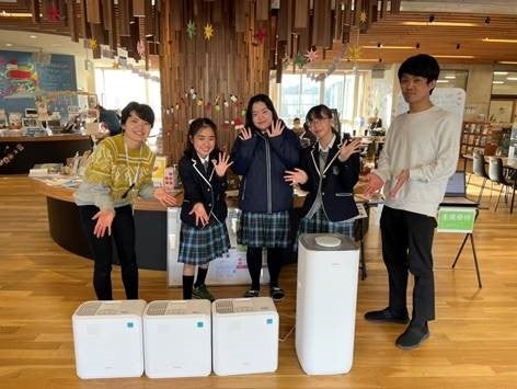 コラボ・スクール双葉みらいラボへの商品協賛の様子(マスクは撮影時のみ外しています)