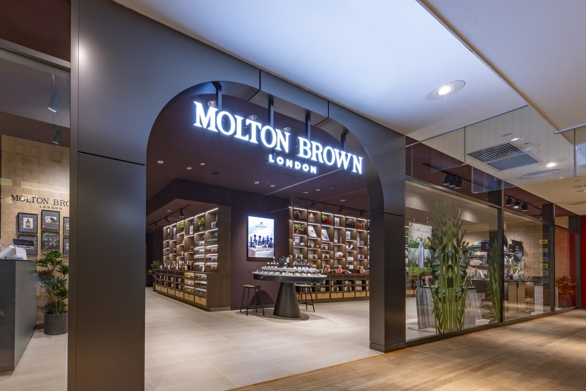 モルトンブラウン 神戸BAL店 正面