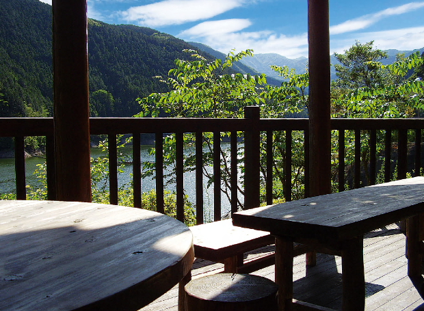 レイクサイドテラス名栗湖