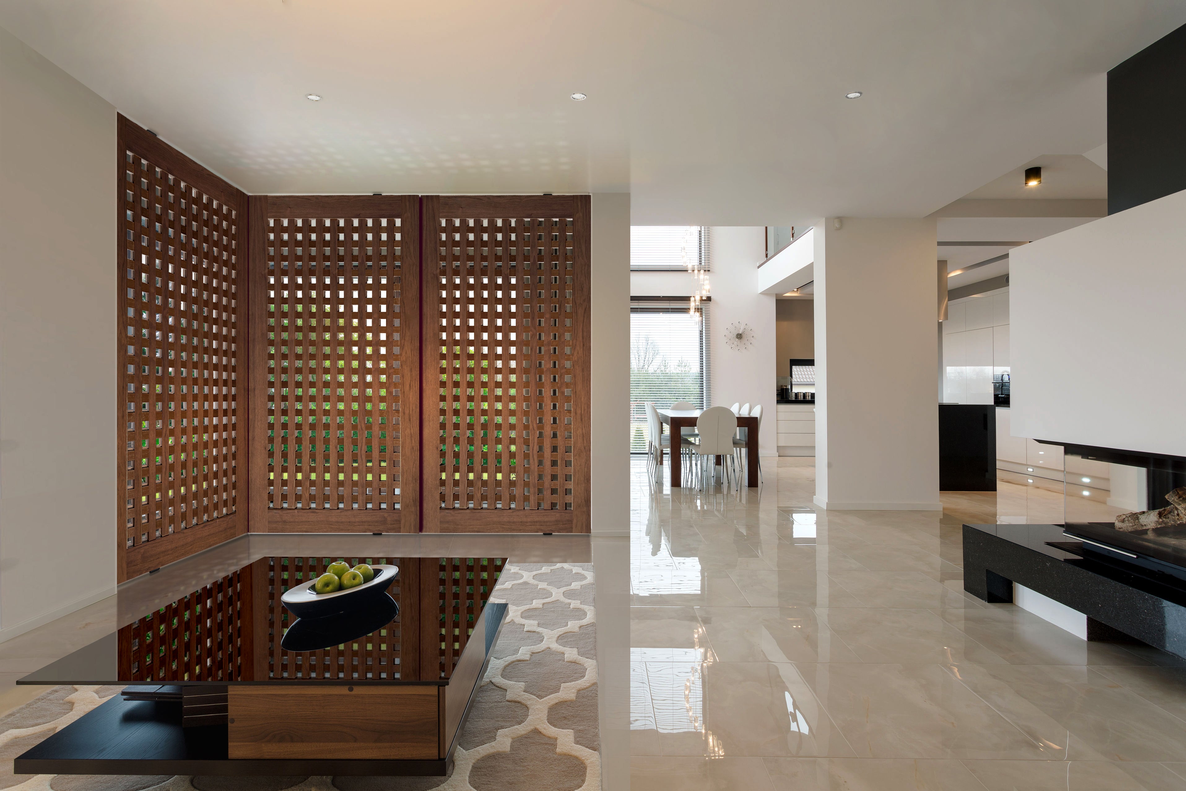 扉と扉の間に柱がなくても自立するのでＬ字型に設置してもきれいにおさまります