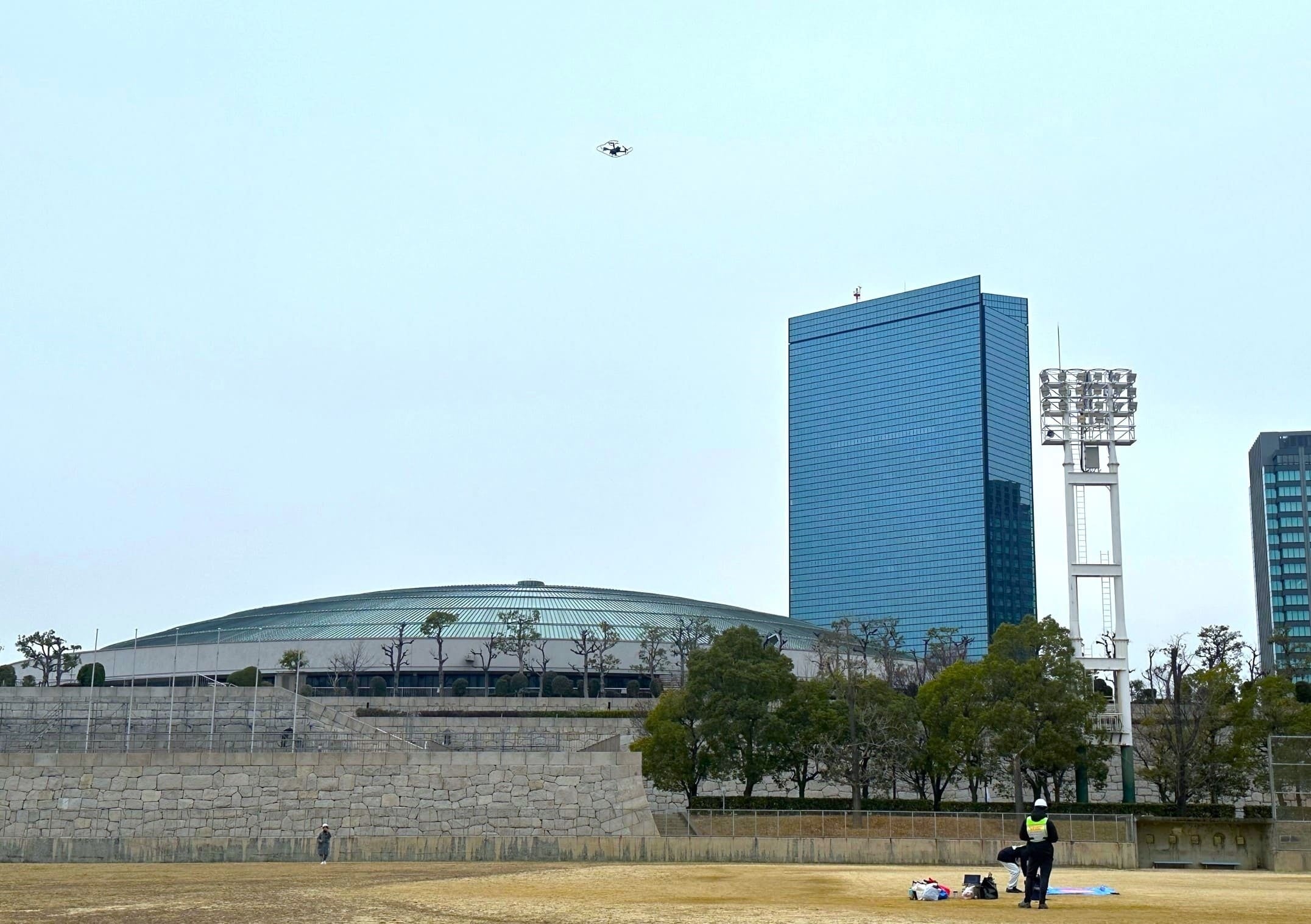 図3：仮想Vertiport上空周辺を確認飛行するドローン