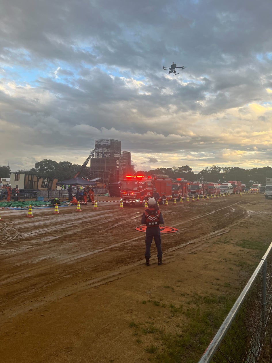 テラドローン、令和7年度緊急消防援助隊近畿ブロック合同訓練において、JAXAが主導する有人機と無人機の連携に係る実証実験に参加 | Terra Drone株式会社のプレスリリース