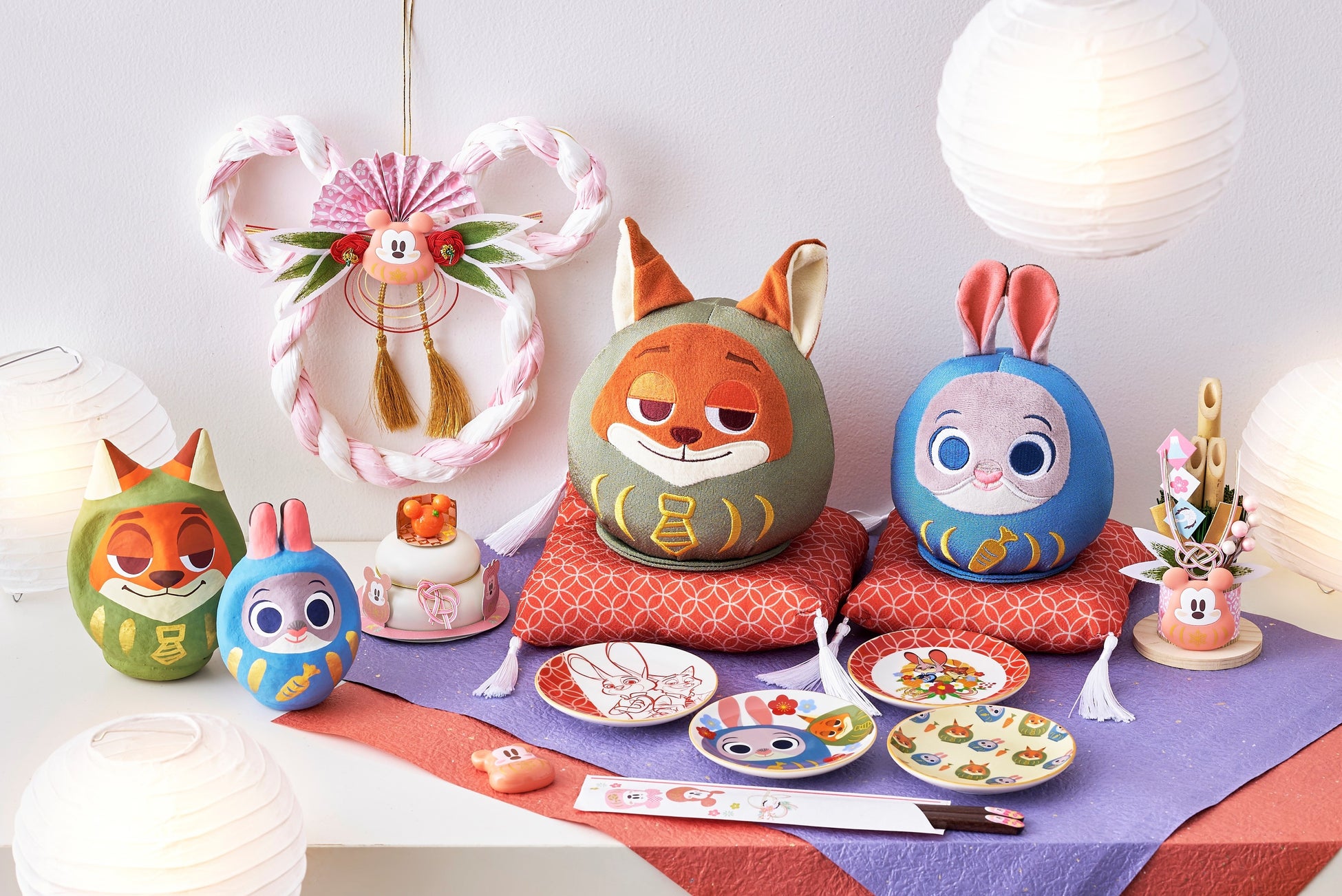 うさぎ年にちなんで ズートピア のジュディをモチーフにしただるまなどがディズニーストアに新登場 ディズニー キャラクターのお正月アイテムを12月9日 金 より順次発売 ウォルト ディズニー ジャパン株式会社のプレスリリース うさぎ年にちなんで ズートピア のジュディをモチーフにしただるまなどがディズニーストアに新登場 ディズニー キャラクターのお正月アイテムを12月9日 金 より順次発売 ウォルト ディズニー ジャパン株式会社のプレスリリース