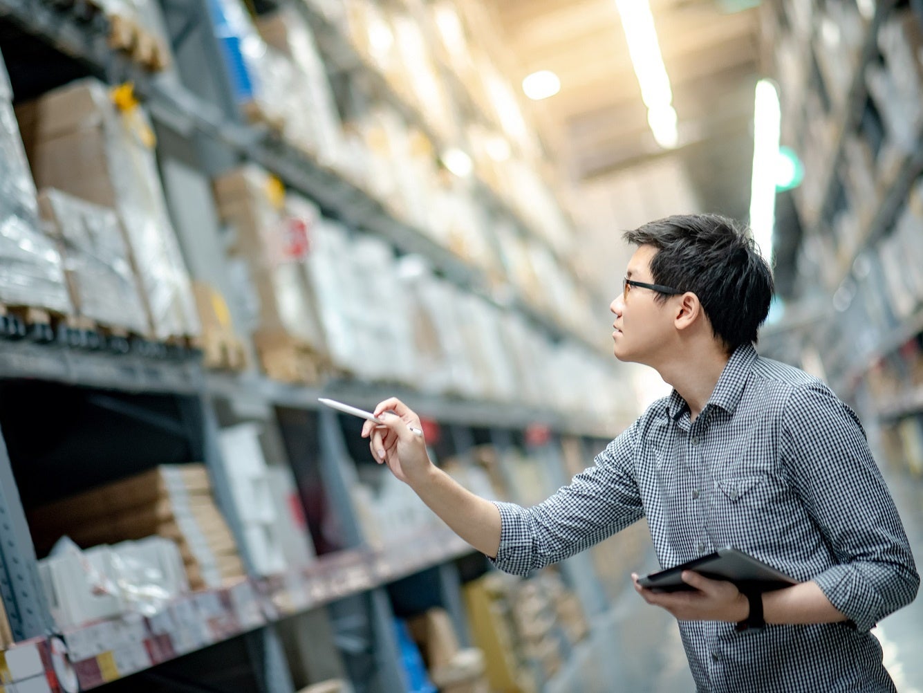 倉庫の検品作業