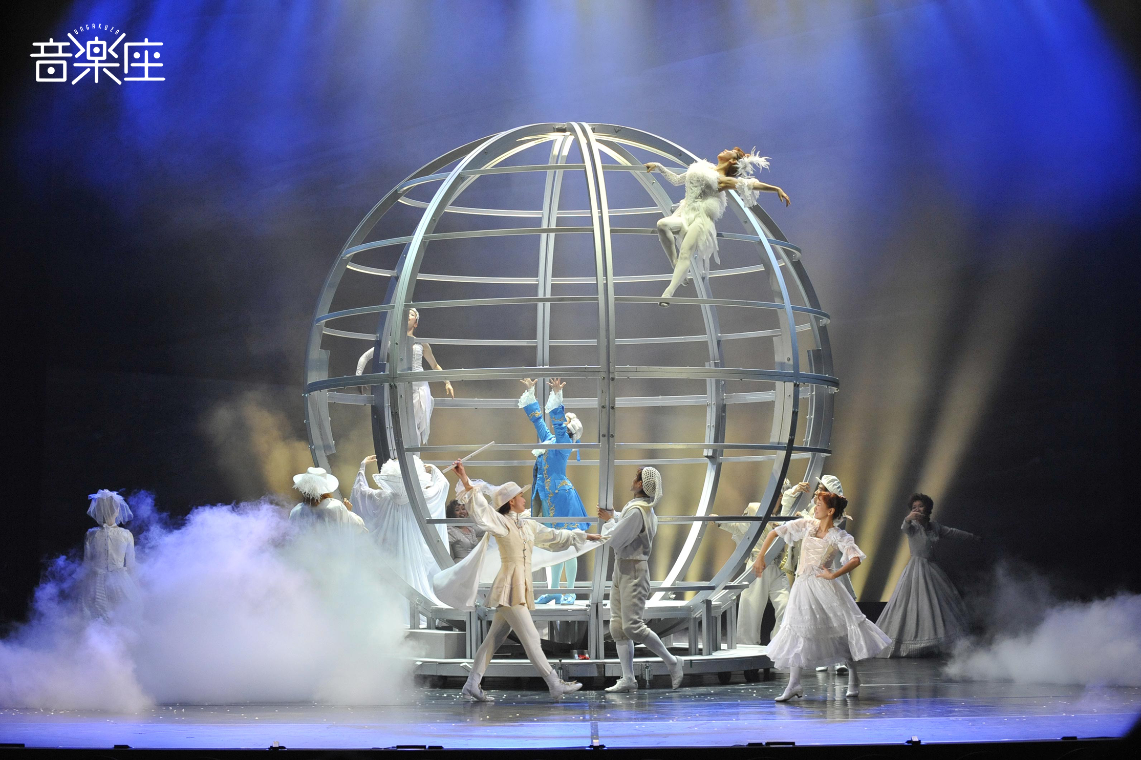 音楽座ミュージカルの舞台より