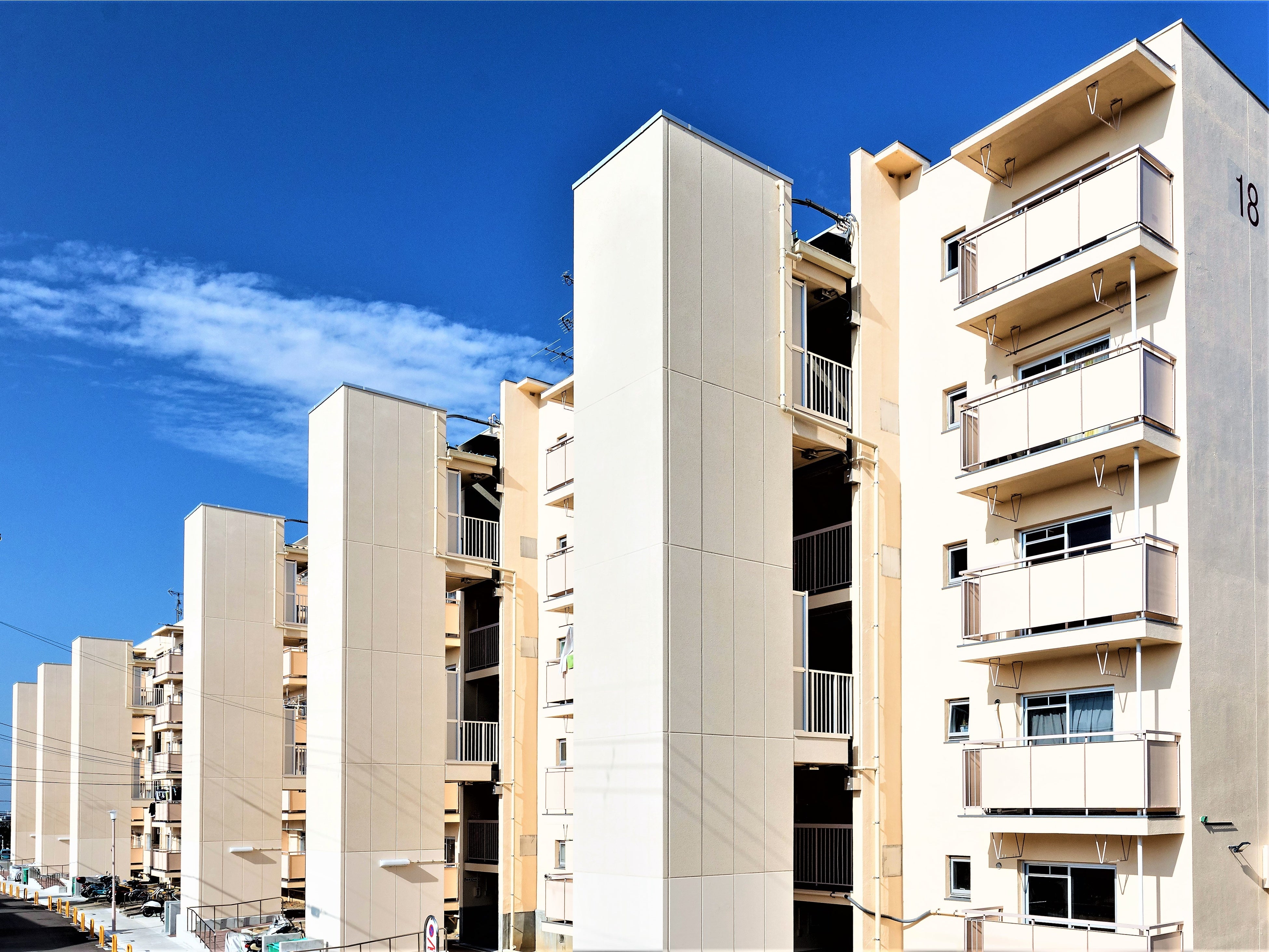 大阪府営 岸和田田治米住宅 (15台設置)