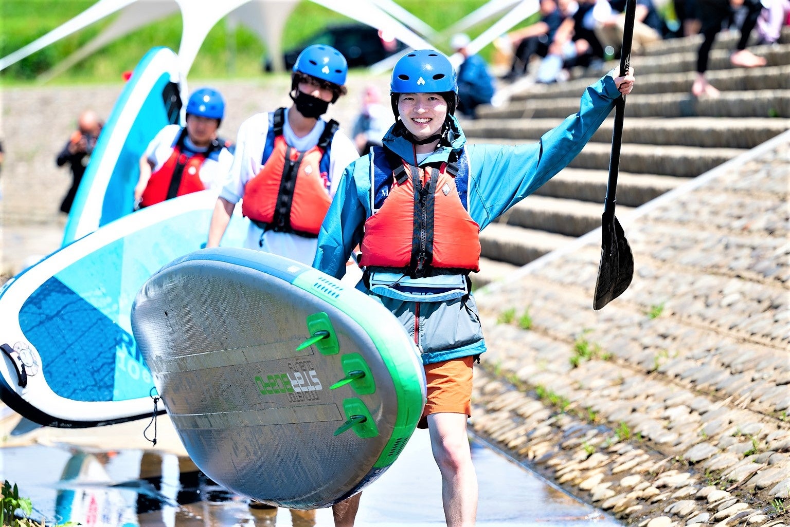 カヌーなどのアクティビティに挑戦
