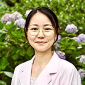 今　里衣(こん　さとえ)先生