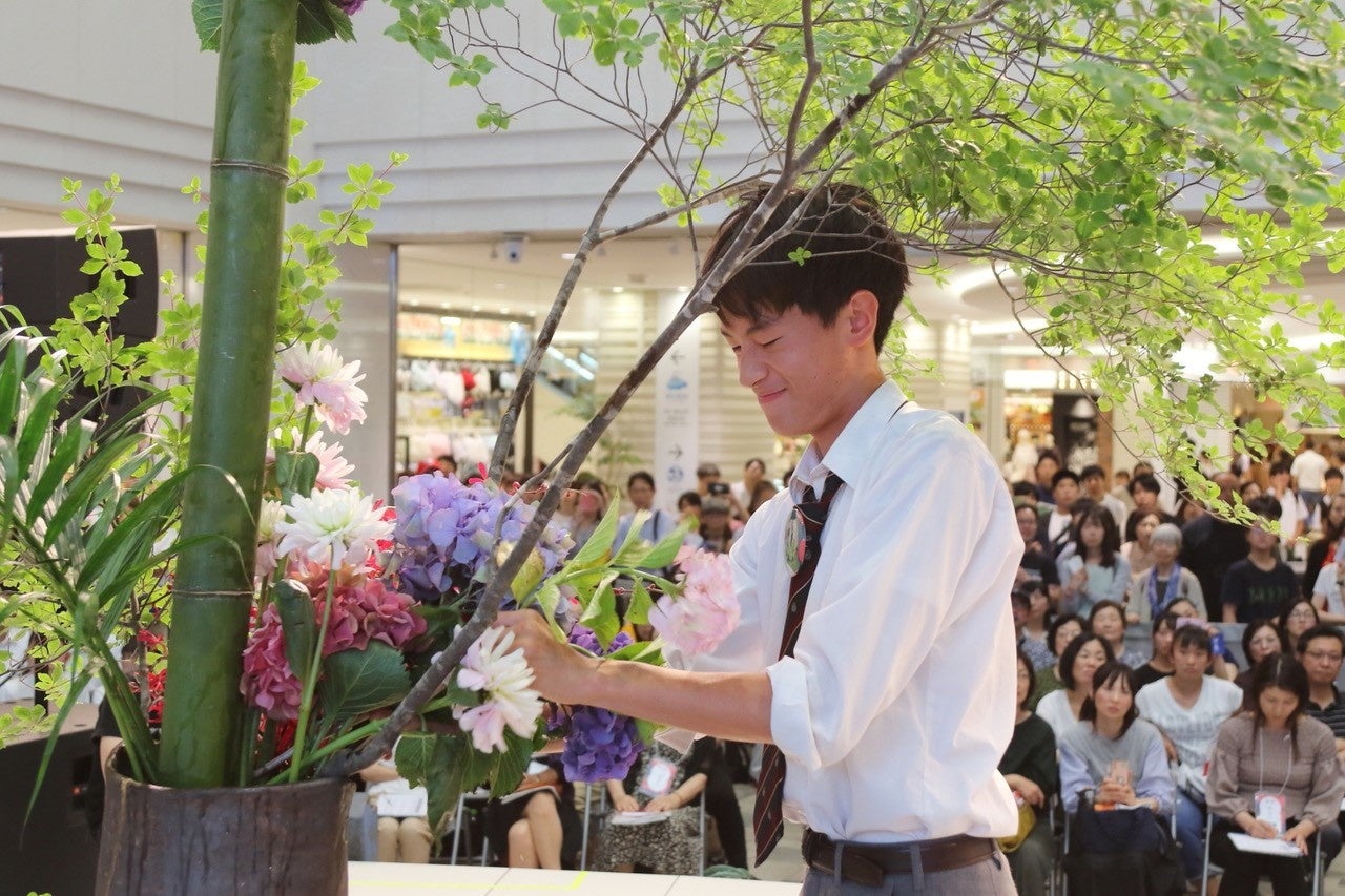 全国高校生花いけバトル 関東大会 22 6月19日 日 13 00 開演 サンシャインシティ 噴水広場 株式会社サンシャインシティのプレスリリース 全国高校生花いけバトル 関東大会 22 6月19日 日 13 00 開演 サンシャインシティ 噴水広場 株式会社サンシャインシティのプレスリリース