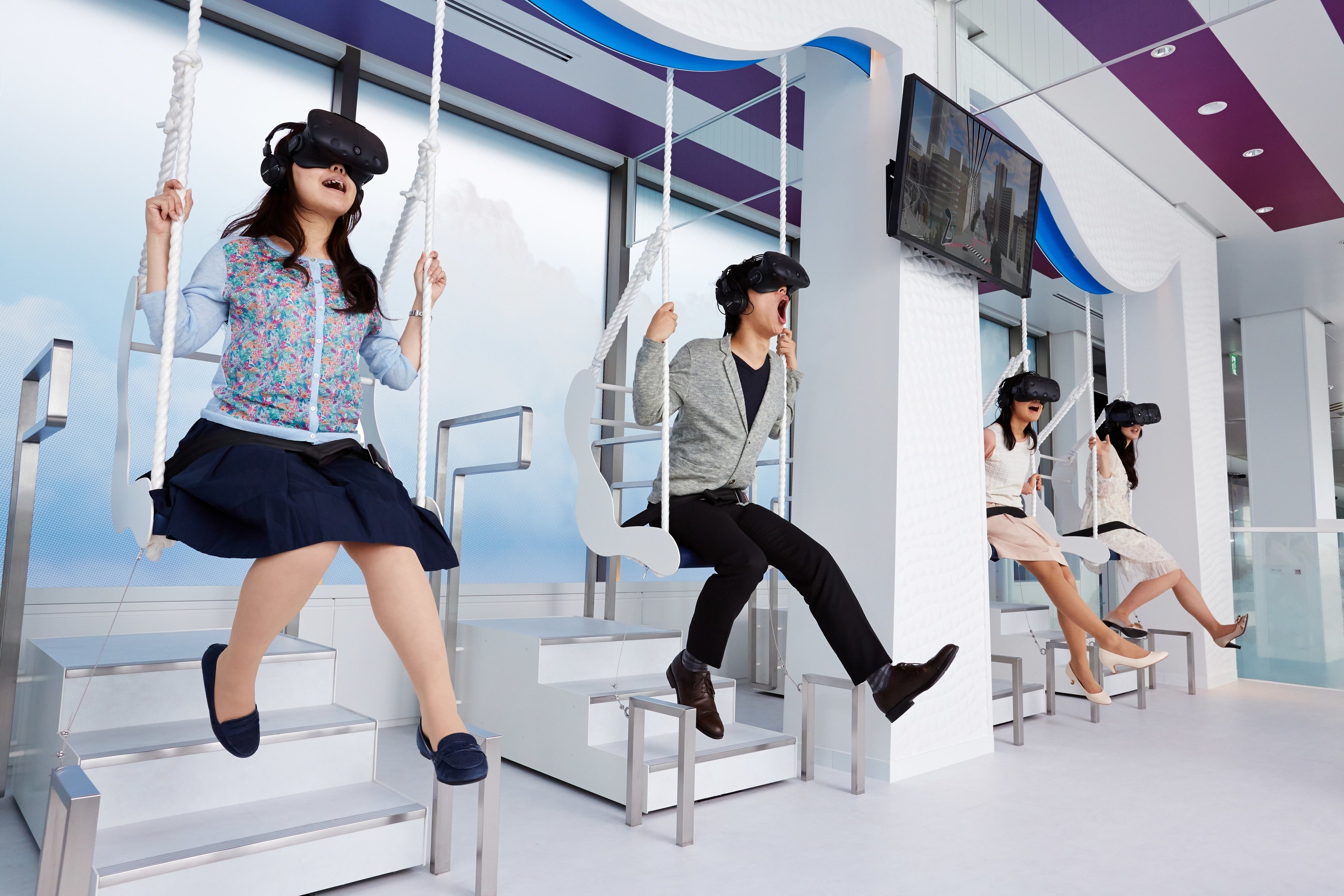 スウィングコースター　体験イメージ