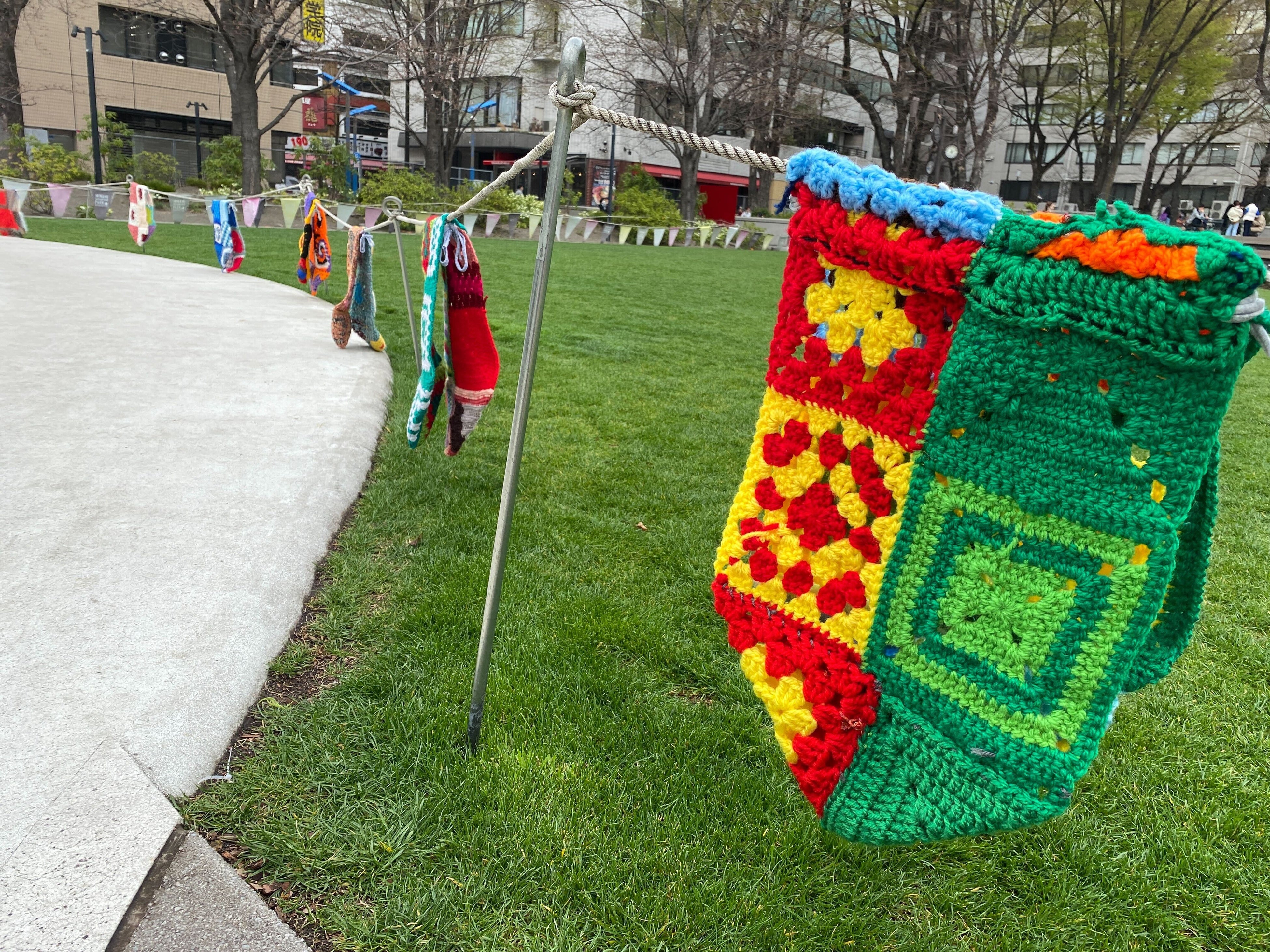 南池袋公園に寄贈した装飾用ガーランド