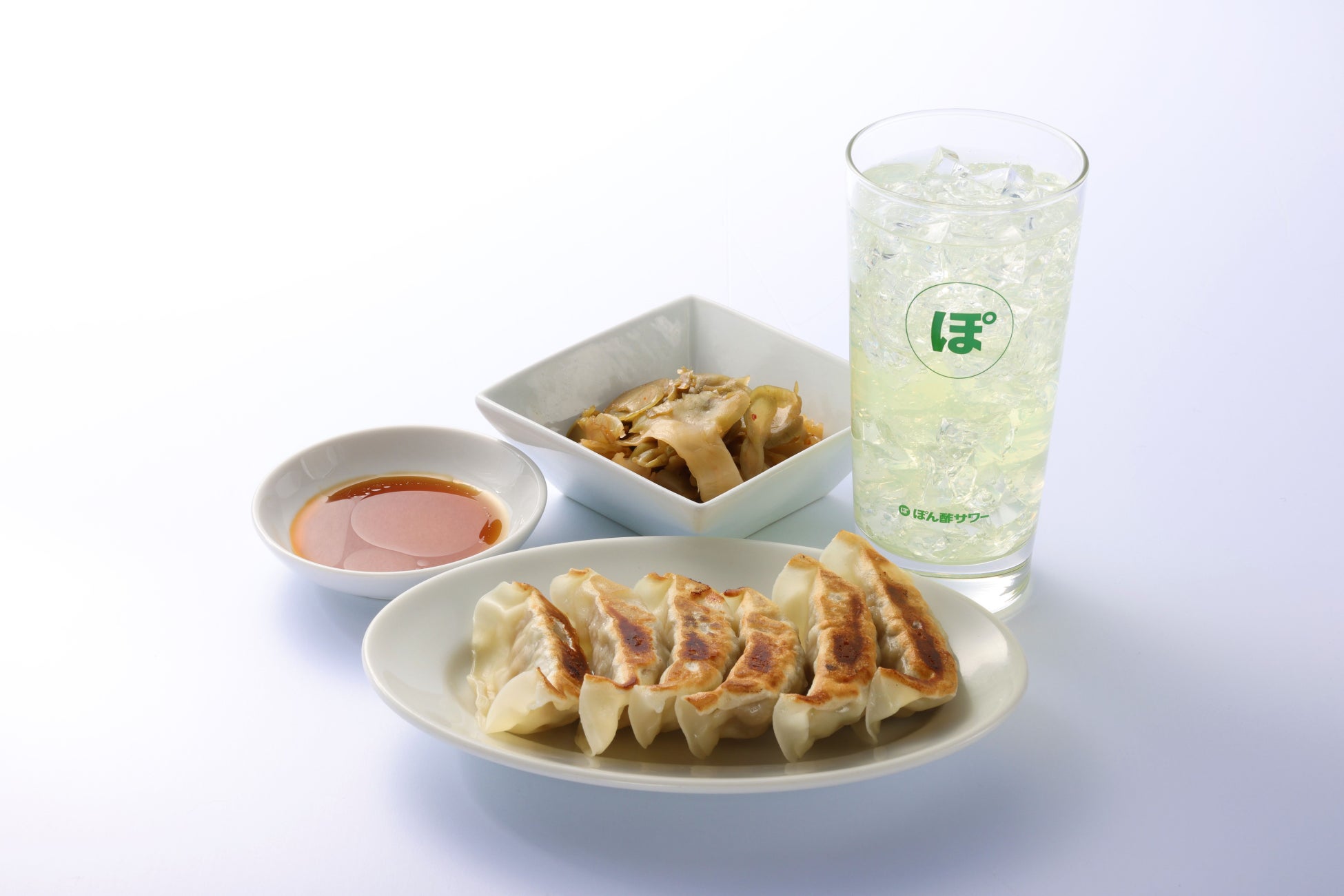 ぽん酢サワー(1杯)+スタンダード餃子(6個)、ザーサイ(小鉢)【1,100円】 <アルパ3F 萬力屋>