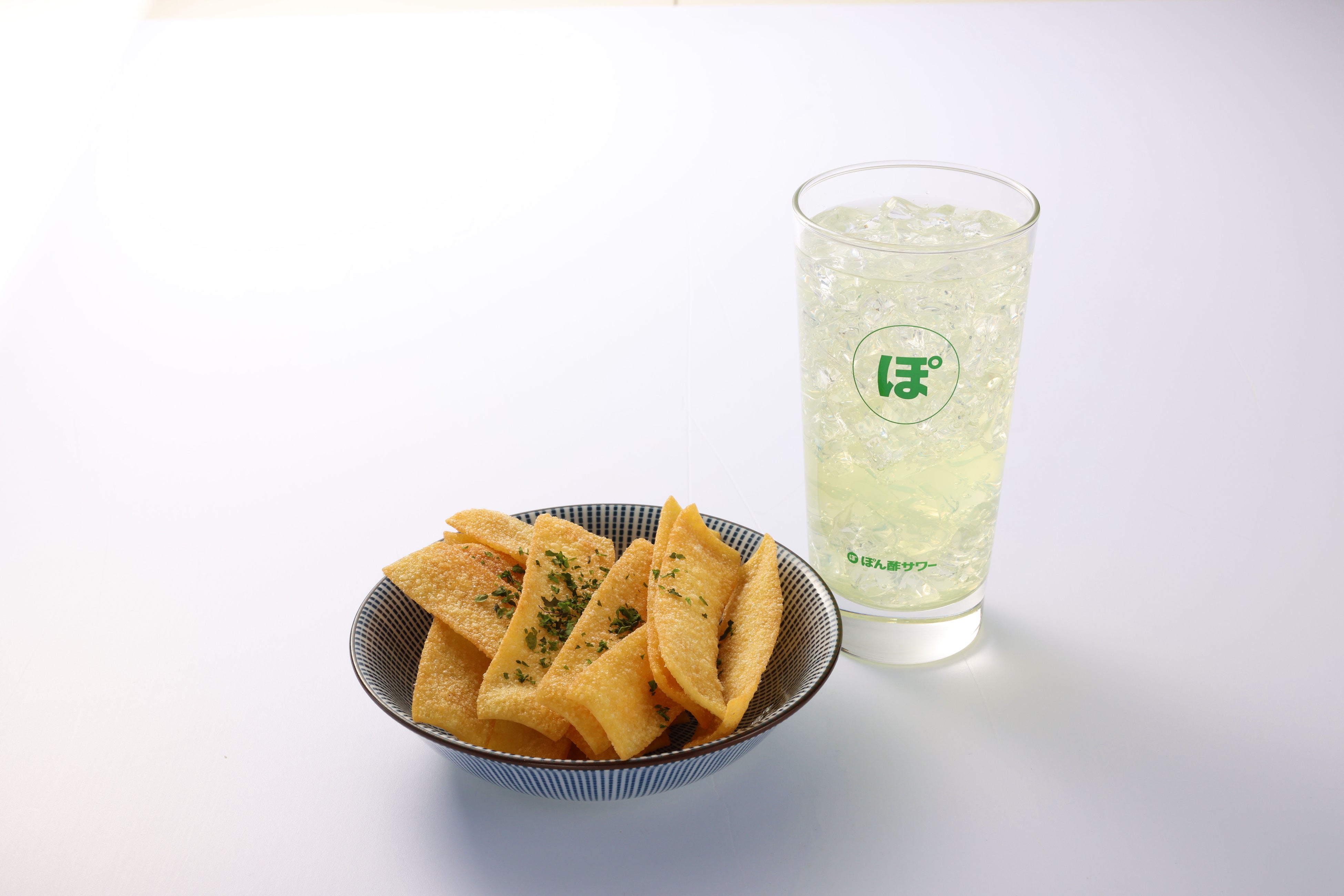 専門店街アルパに「ぽん酢サワー™」にぴったりのおつまみグルメ