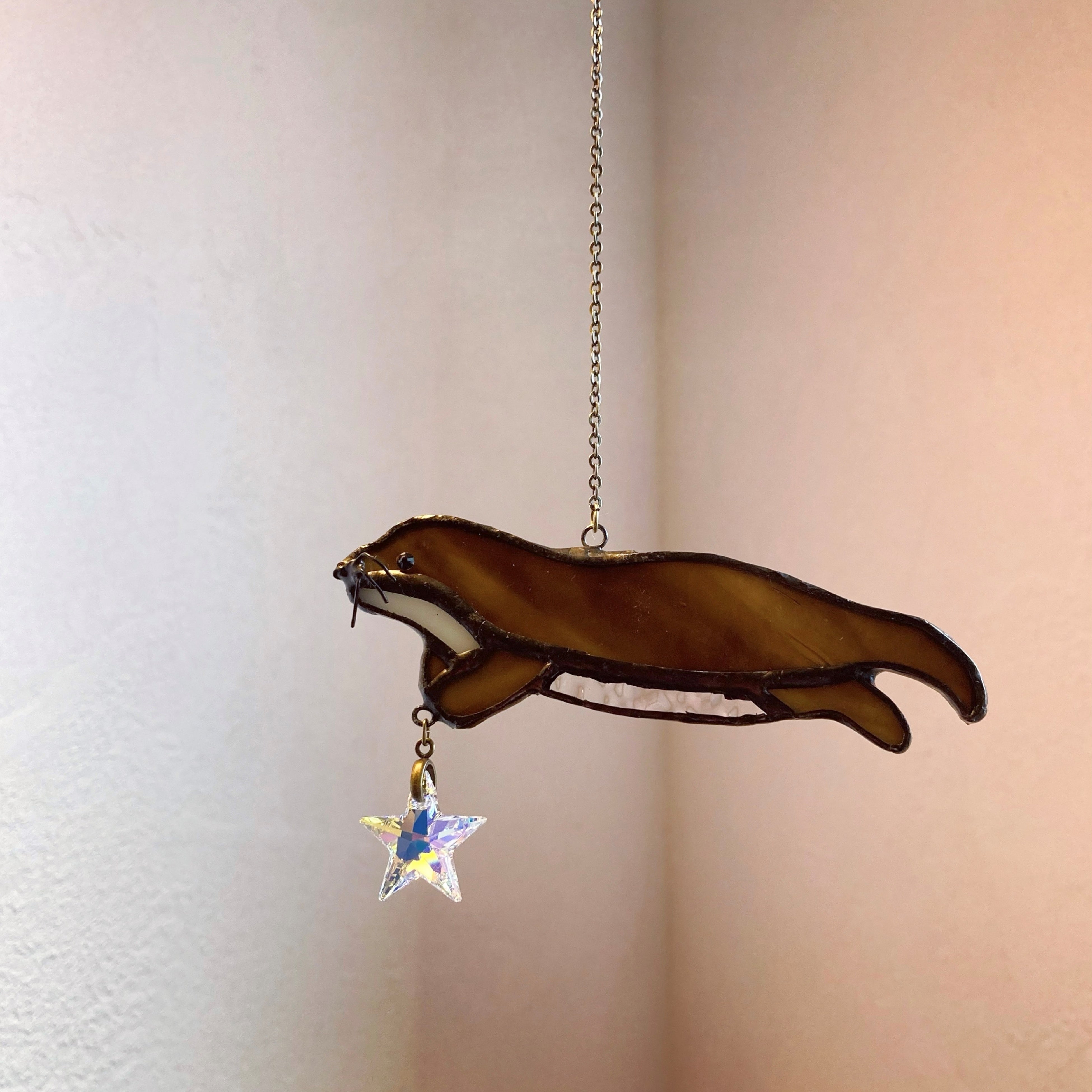 カワウソのサンキャッチャー