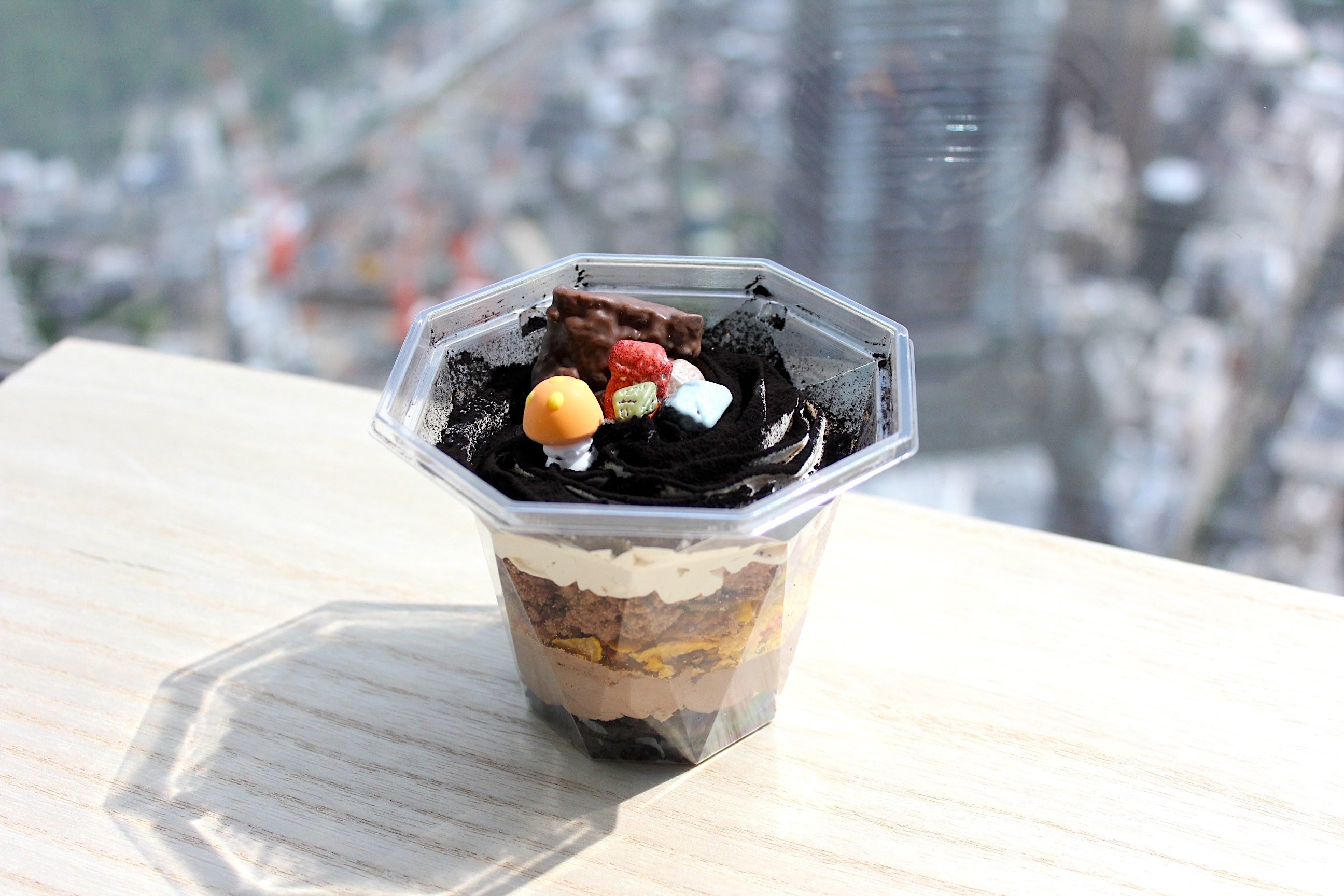 発掘！地層パフェ【750円】