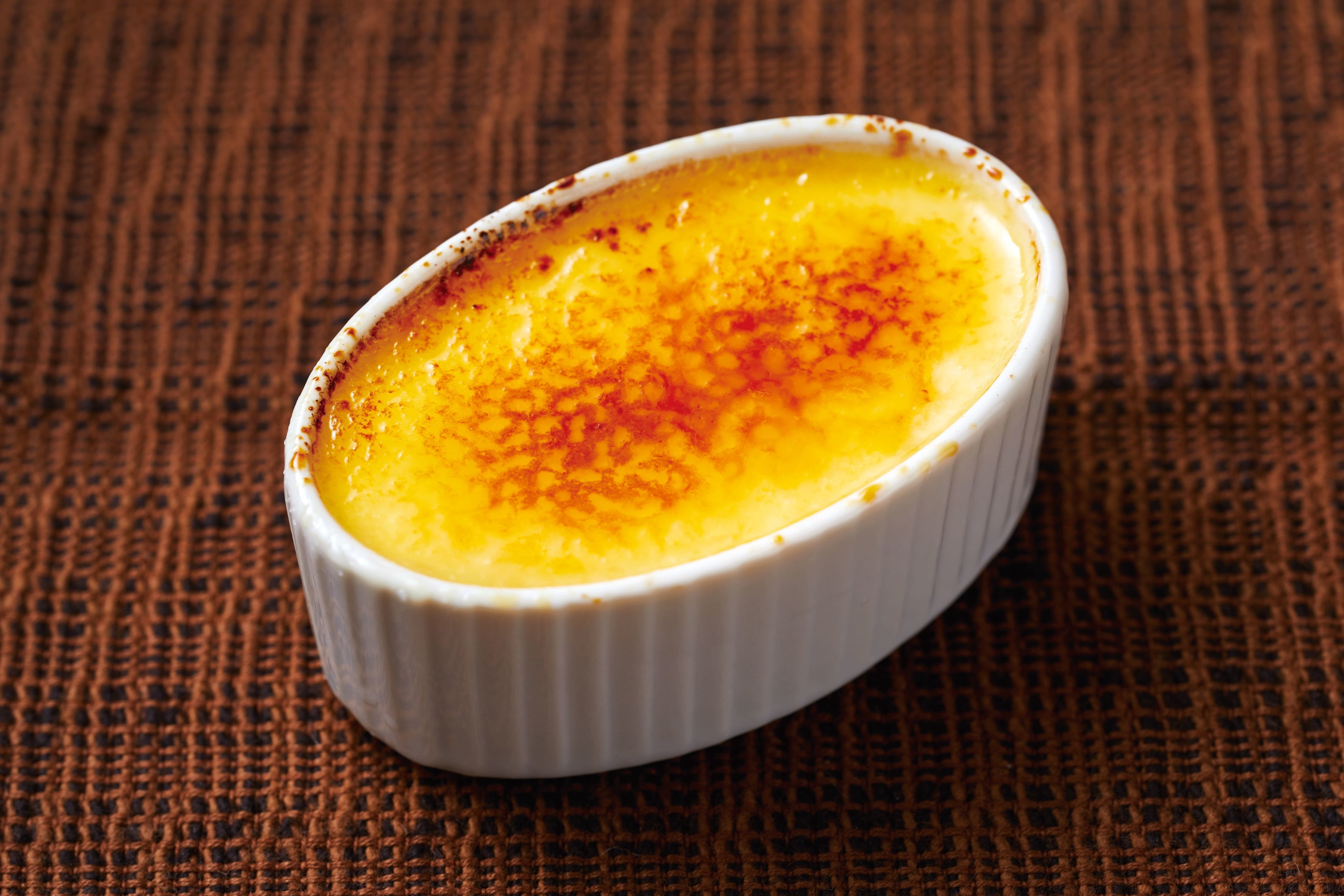 クレームブリュレ(カラメルソース付)　345円（税込）