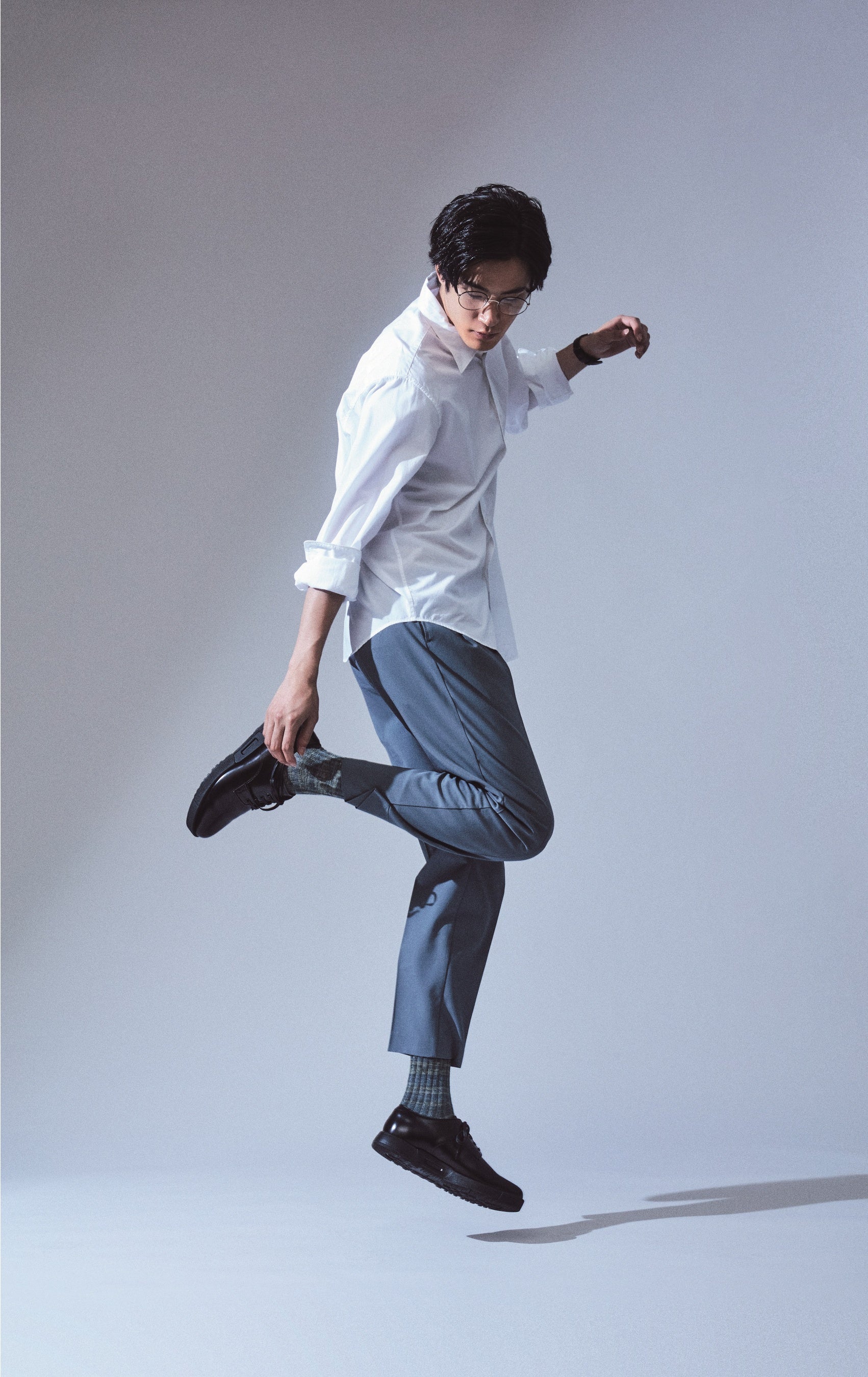 アシックス製ビジネスシーン向けスマートシューズRUNWALK ORPHE