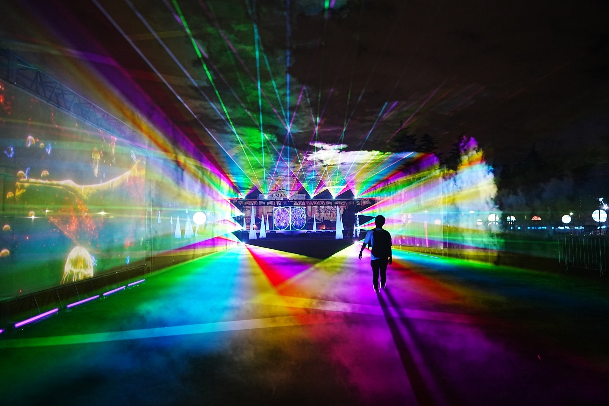 光のレーザートンネル