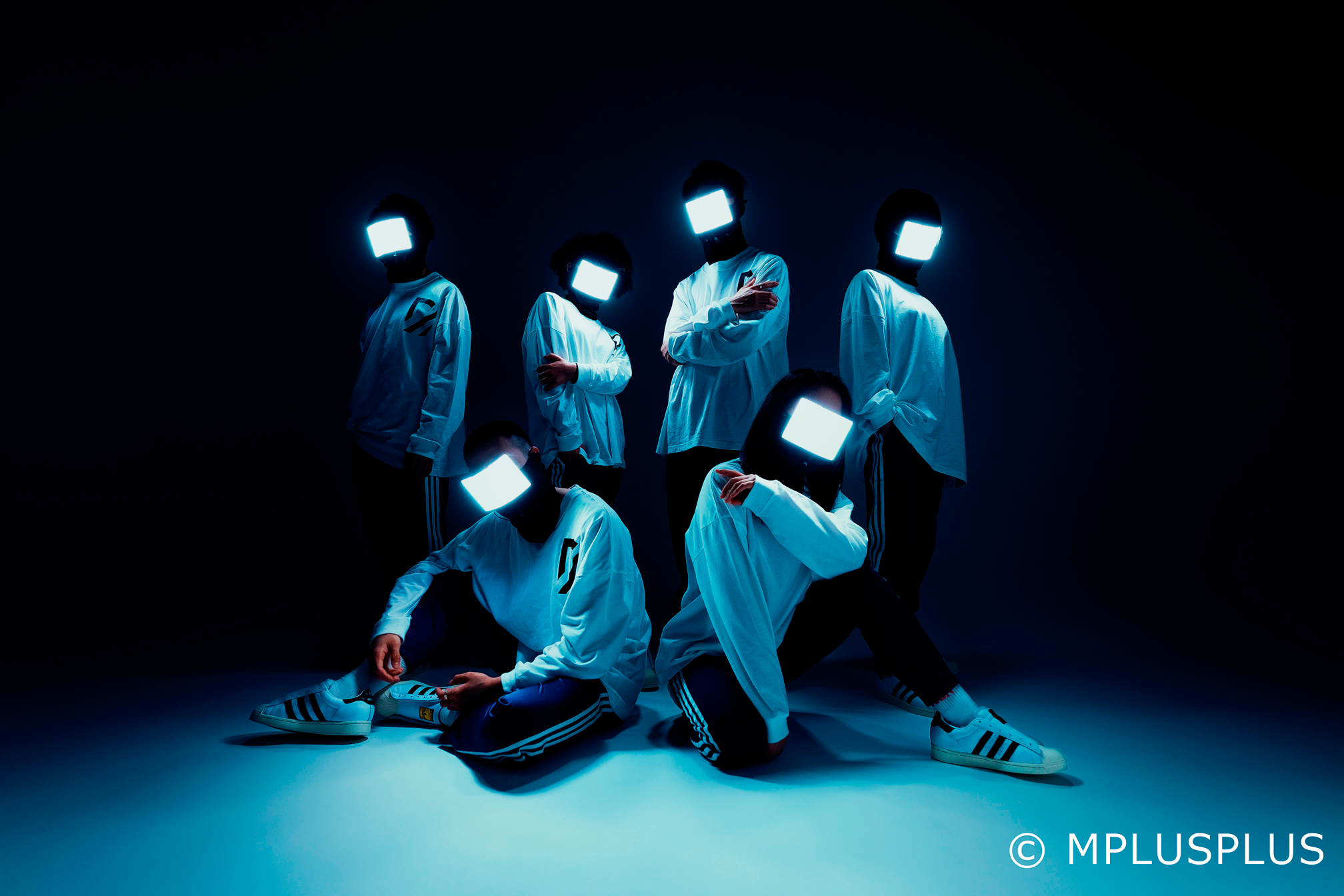 【M++DANCERS】 独自開発のLEDコスチュームをまとった ダンサーが最先端パフォーマンスを披露