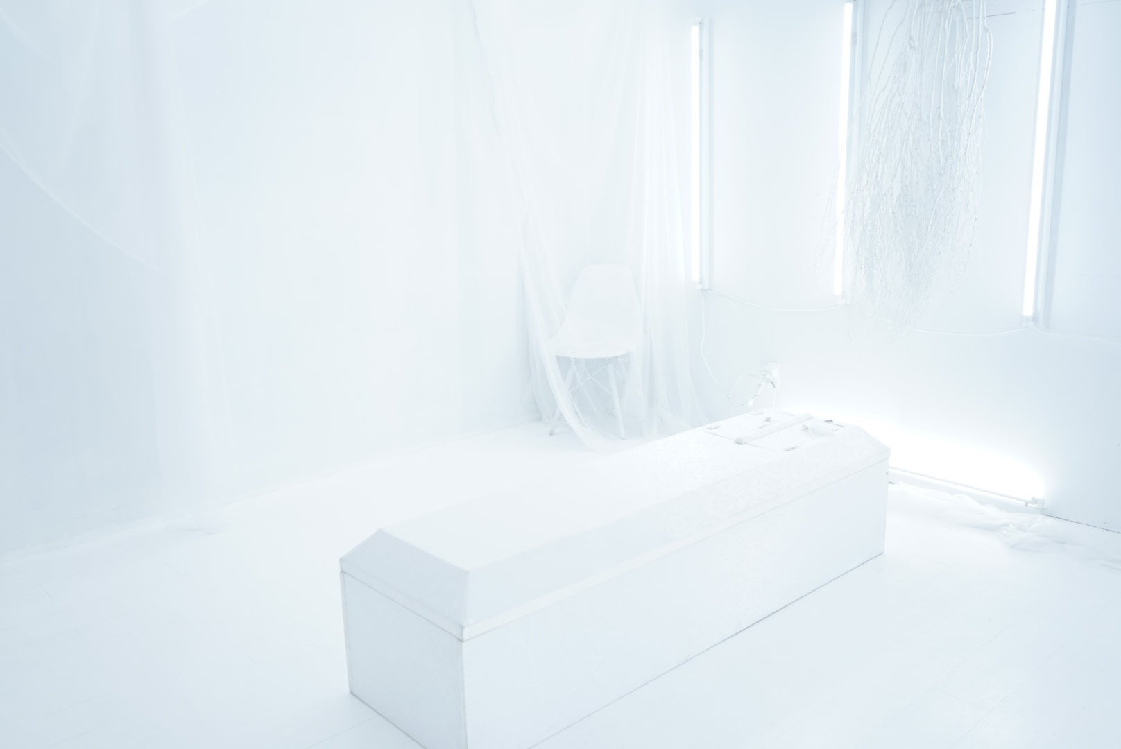 本物の棺桶を使用