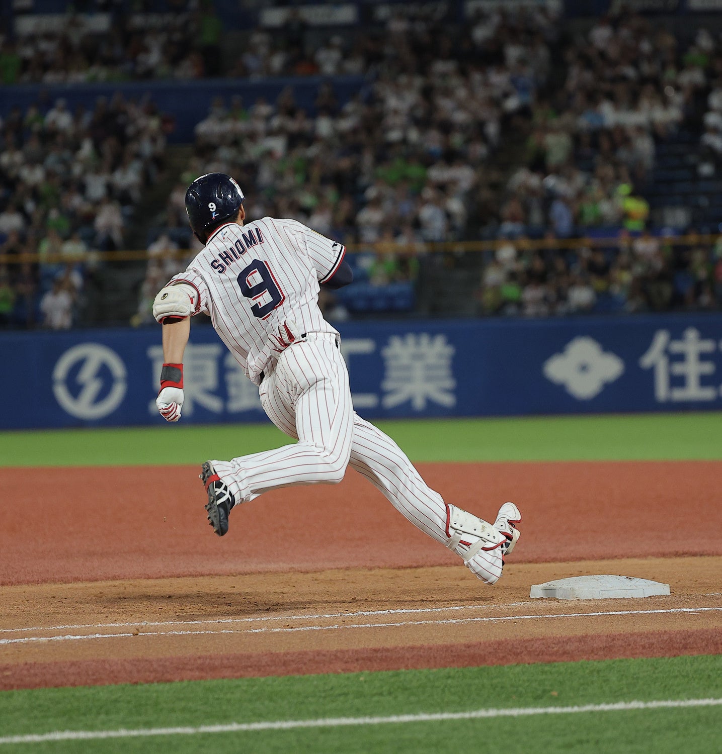 【新品未使用】アシックス　硬式バット　NPB ヤクルト　塩見泰隆選手 東京ヤクルトスワローズの塩見泰隆選手とアドバイザリースタッフ