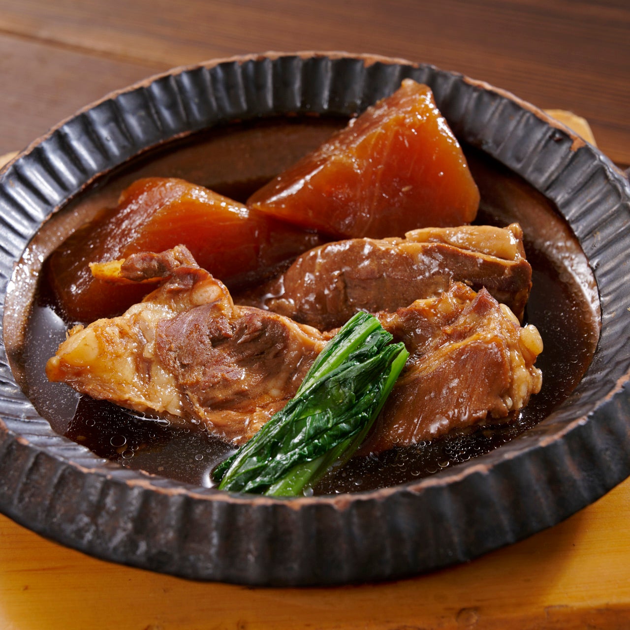 鹿児島黒豚 豚こつ煮　950円