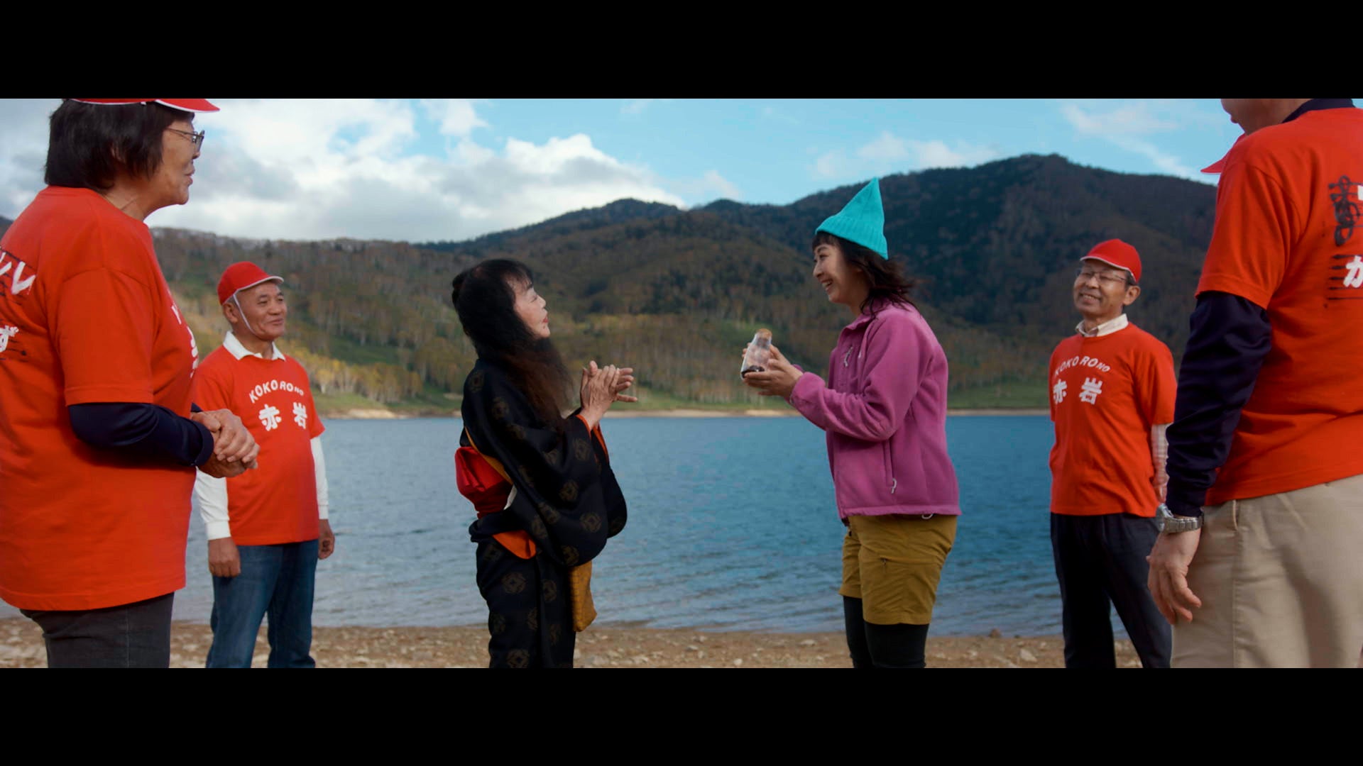 不思議な歌が結びつけるストーリー