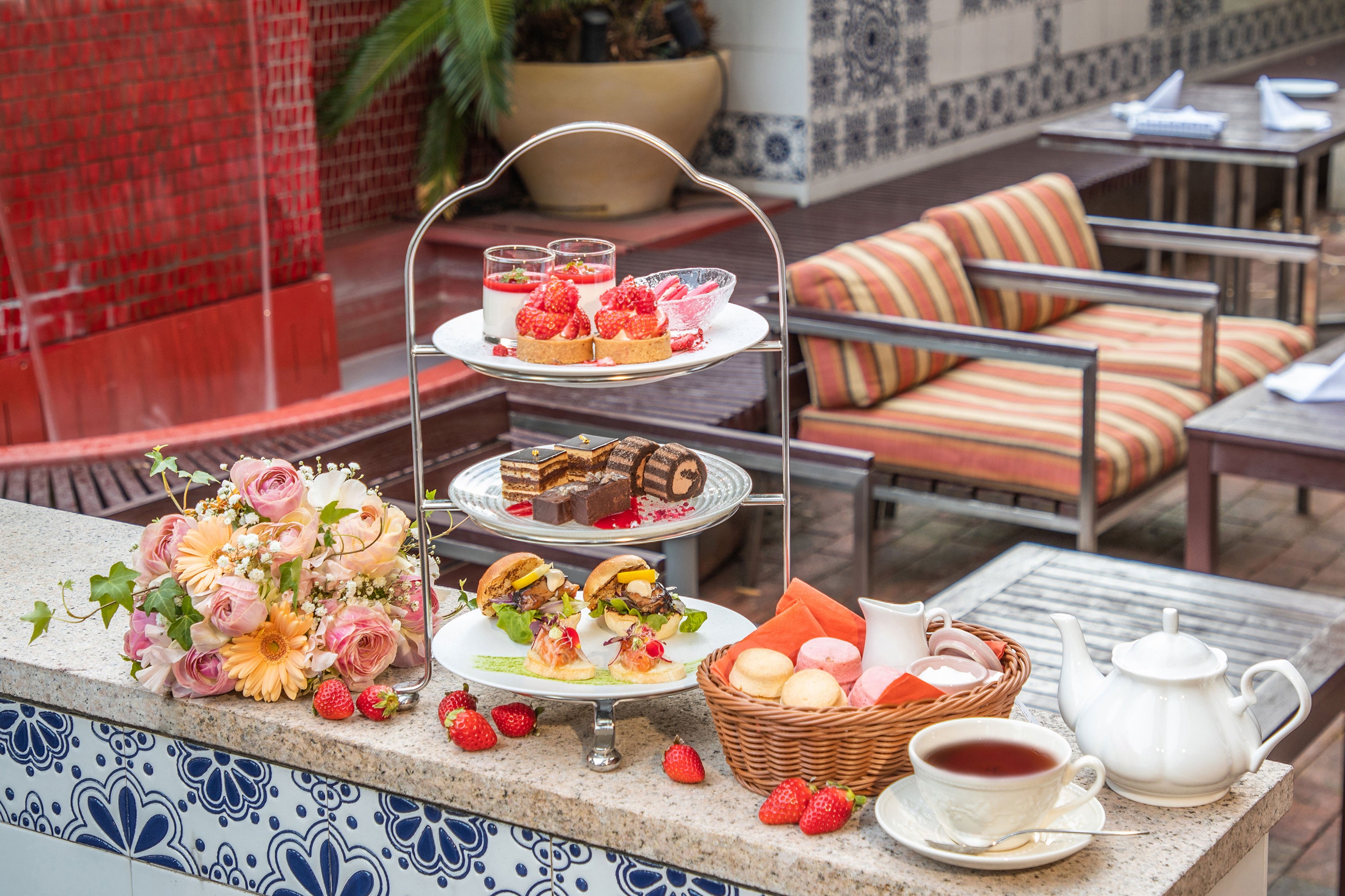 東京タワーの目の前のレストランTerrace Dining TANGO〉いちご