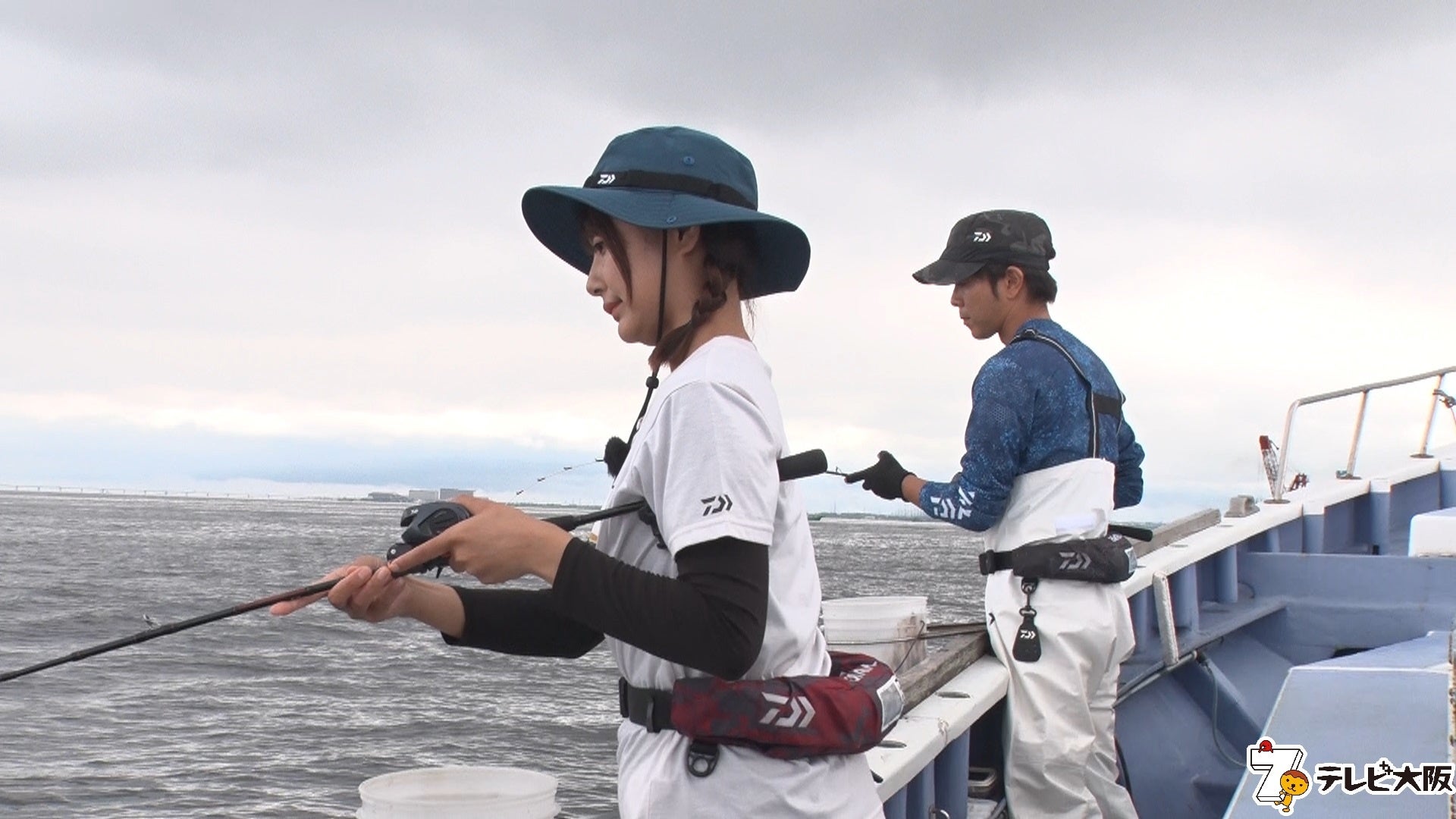 晴山由梨、高槻慧