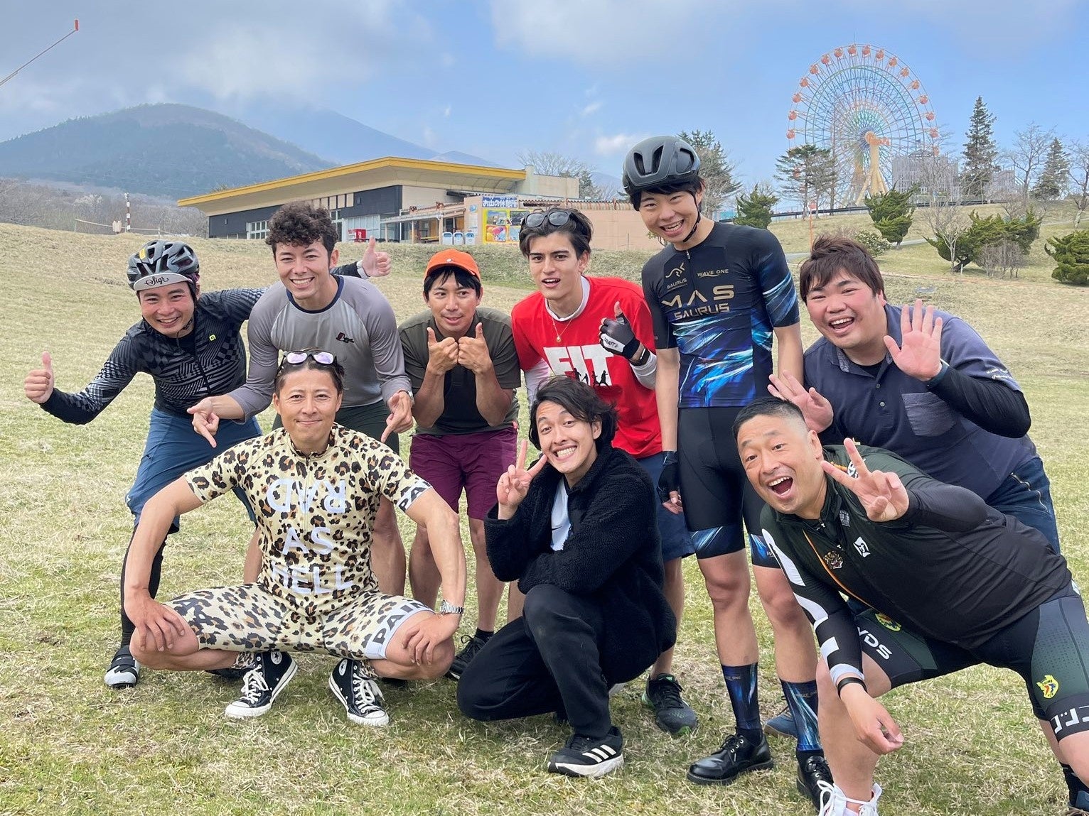 男性出演者