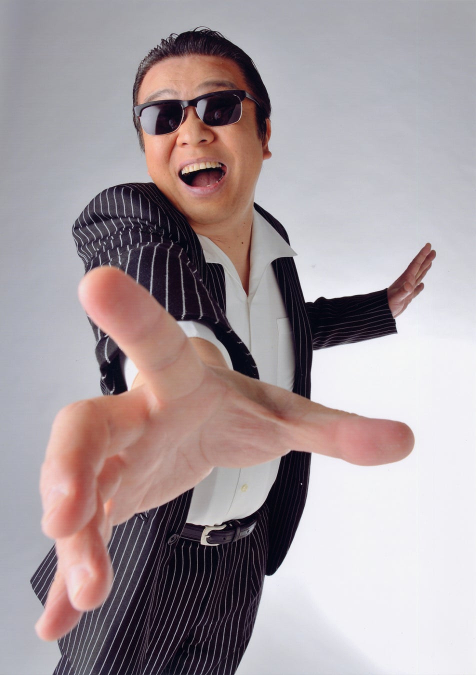 シンガーソングライター 高原兄氏