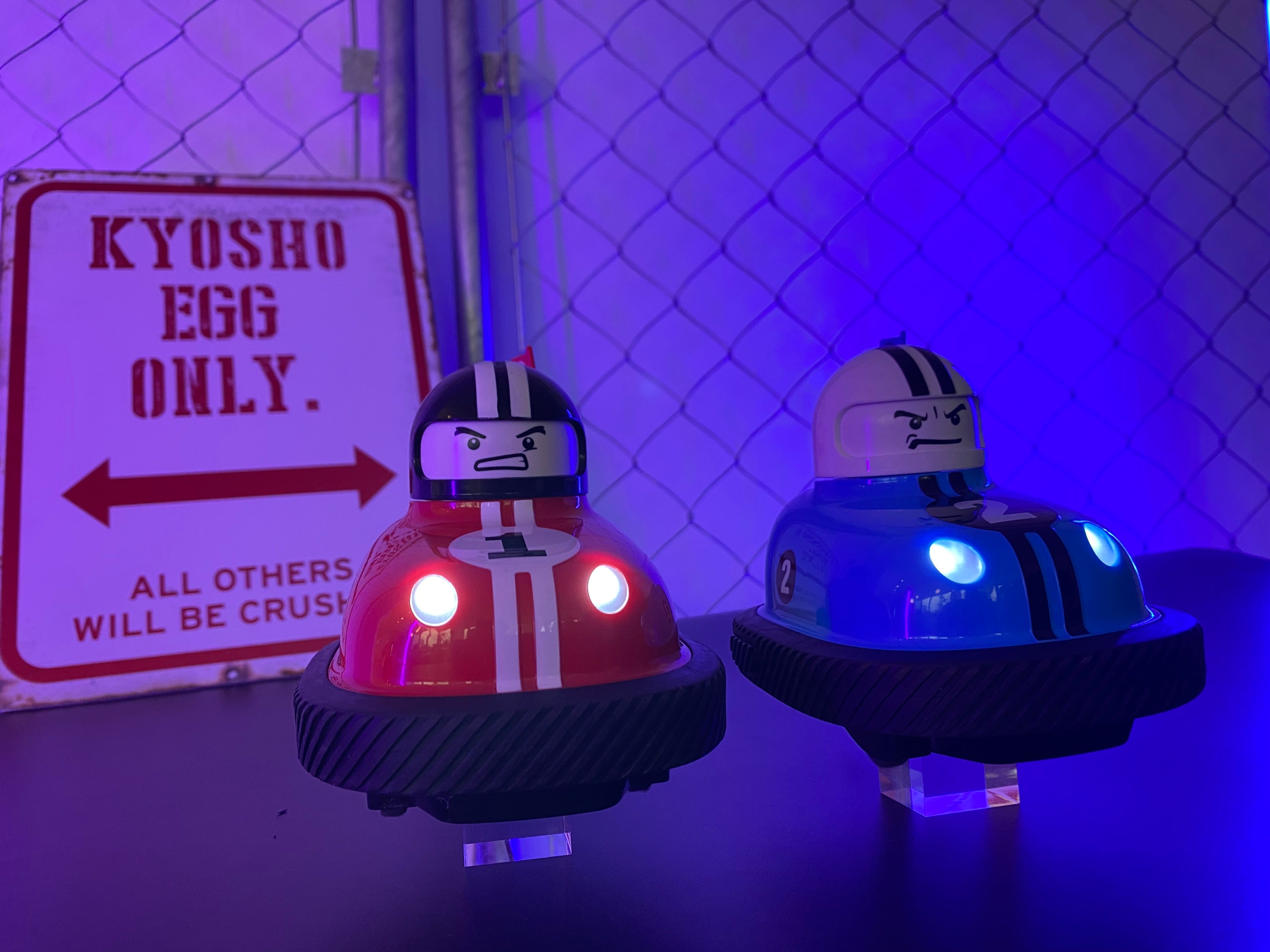 フロント：ヘッドライト