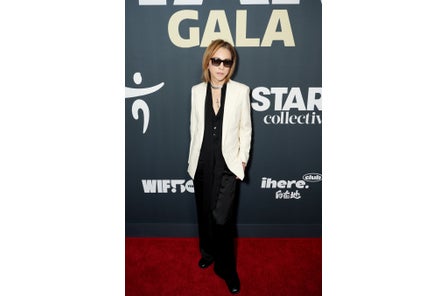 YOSHIKIの誕生日生配信で涙ながらにHEATHへの想いを語る