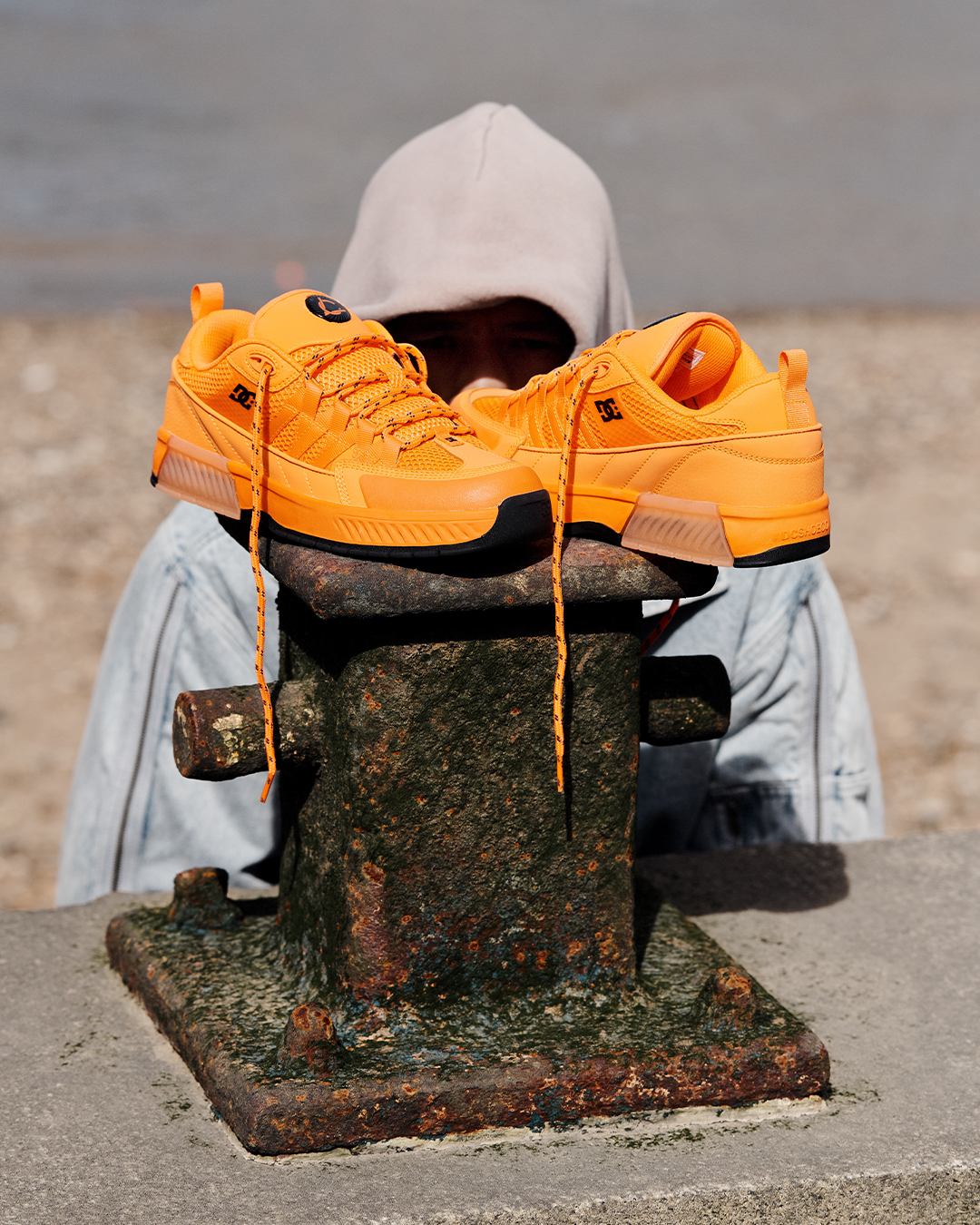 鮮烈なカラーポップ、ネオンオレンジの『The Lucien』が登場！（日本