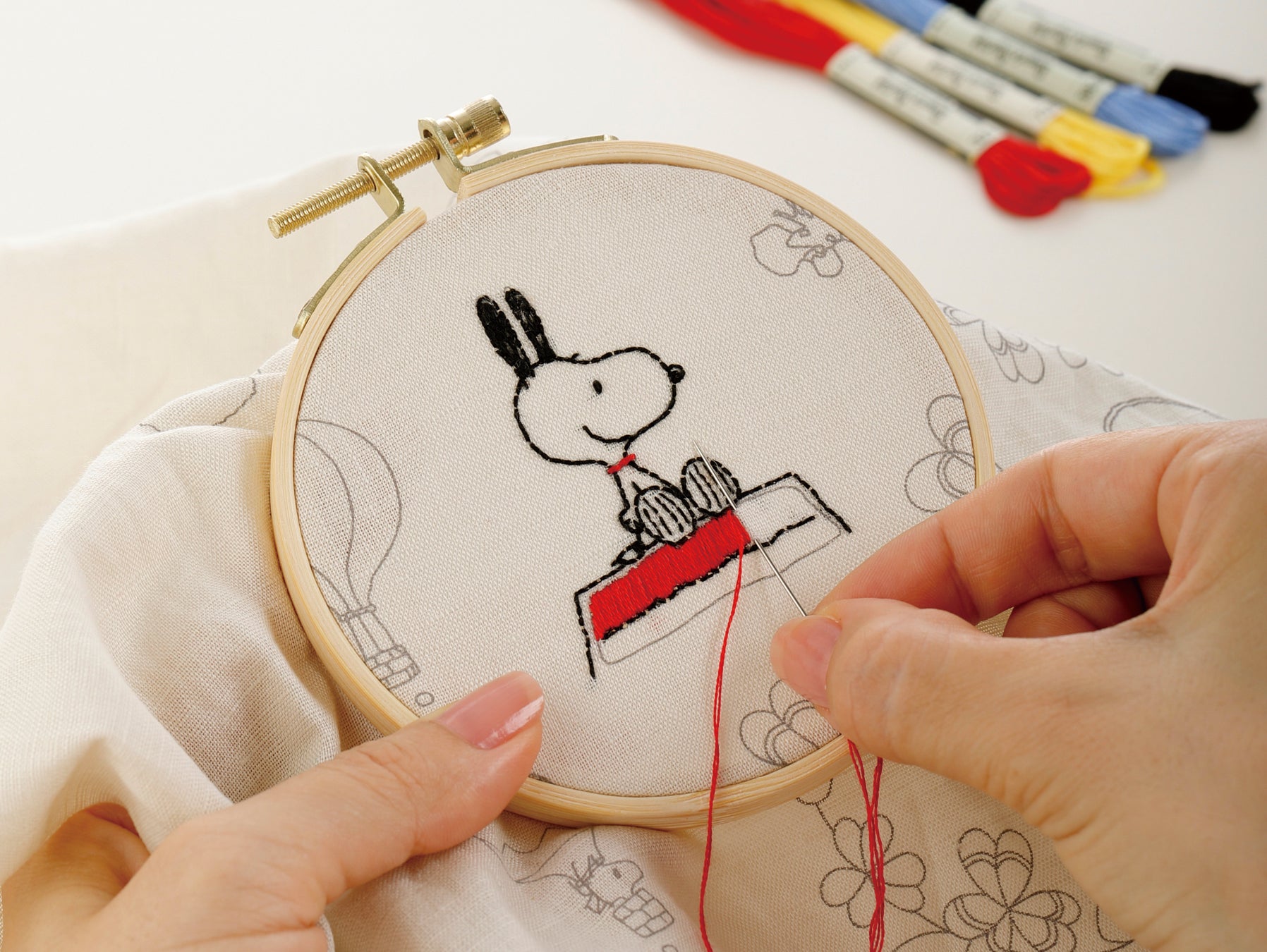 スヌーピーと仲間たちが かわいい刺しゅうになって登場 隔週刊 刺しゅうで楽しむ スヌーピー フレンズ 創刊 株式会社デアゴスティーニ ジャパンのプレスリリース スヌーピーと仲間たちが かわいい刺しゅうになって登場 隔週刊 刺しゅうで楽しむ スヌーピー フレンズ 創刊 株式会社デアゴスティーニ ジャパンのプレスリリース