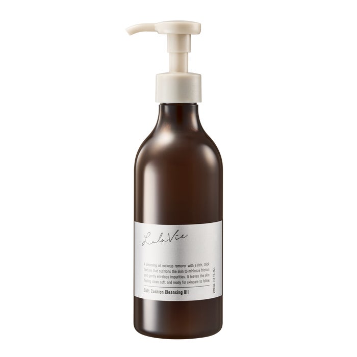 【ララヴィ】「ふんわり、やさしく、落としてうるおう。」新クレンジングオイルを先行発売。@cosme NAGOYAにてPOP-UP開催 2(出典: PR TIMES)