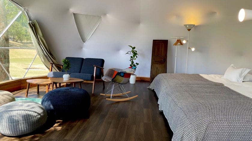 「キャメルホテルリゾート」のゴルフコースビューDOME TENT Glamping（一例）