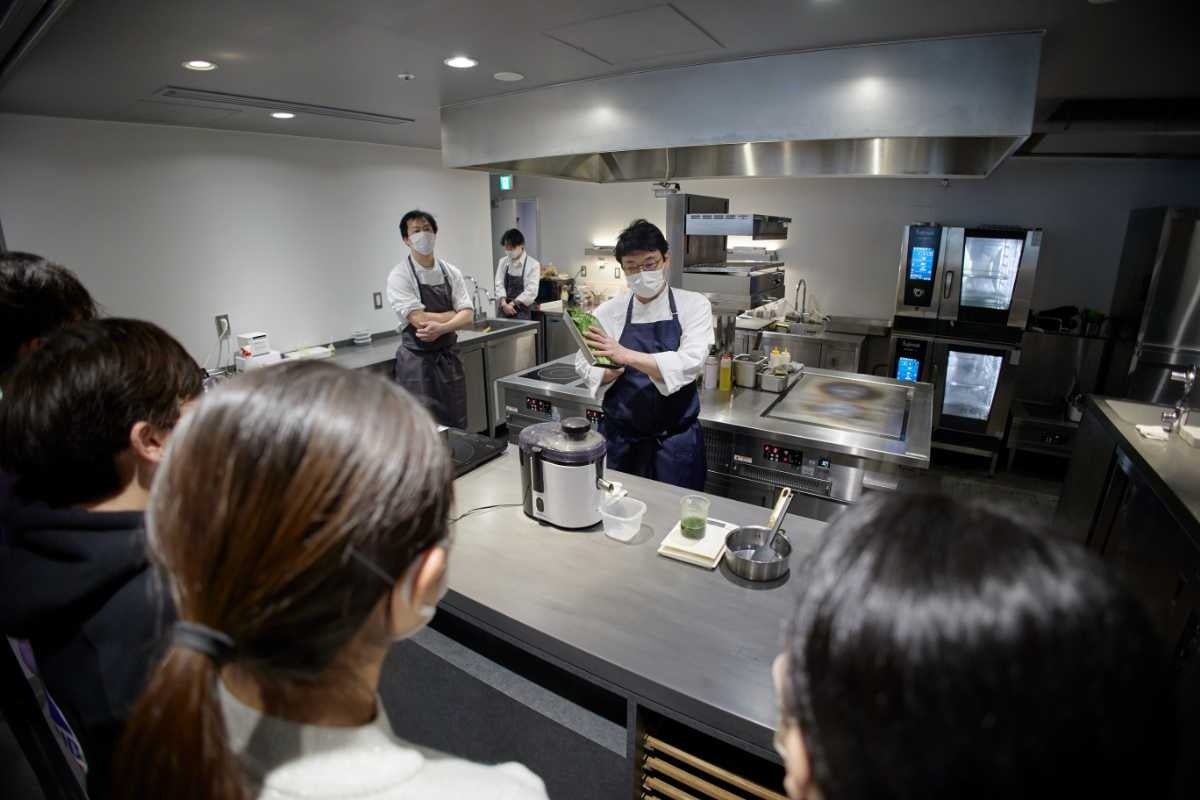 デモンストレーション