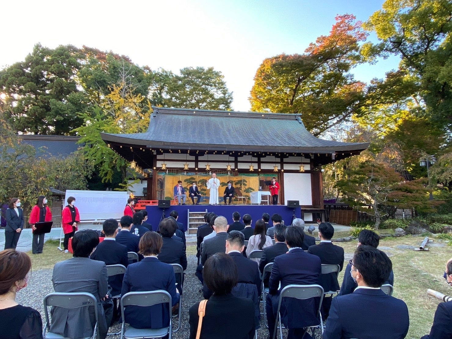 日本全国から集まった受賞した酒造メーカーの方達