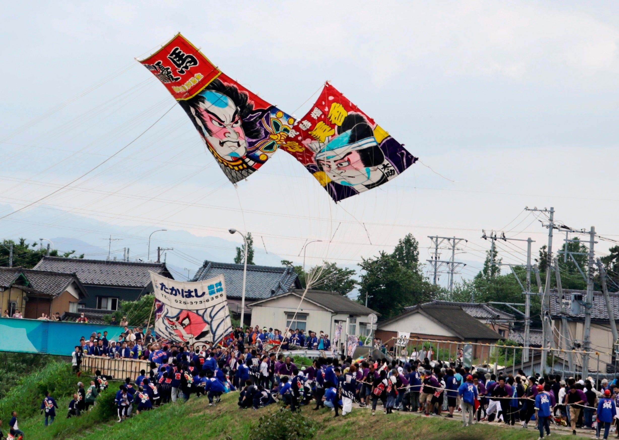 凧合戦の様子②