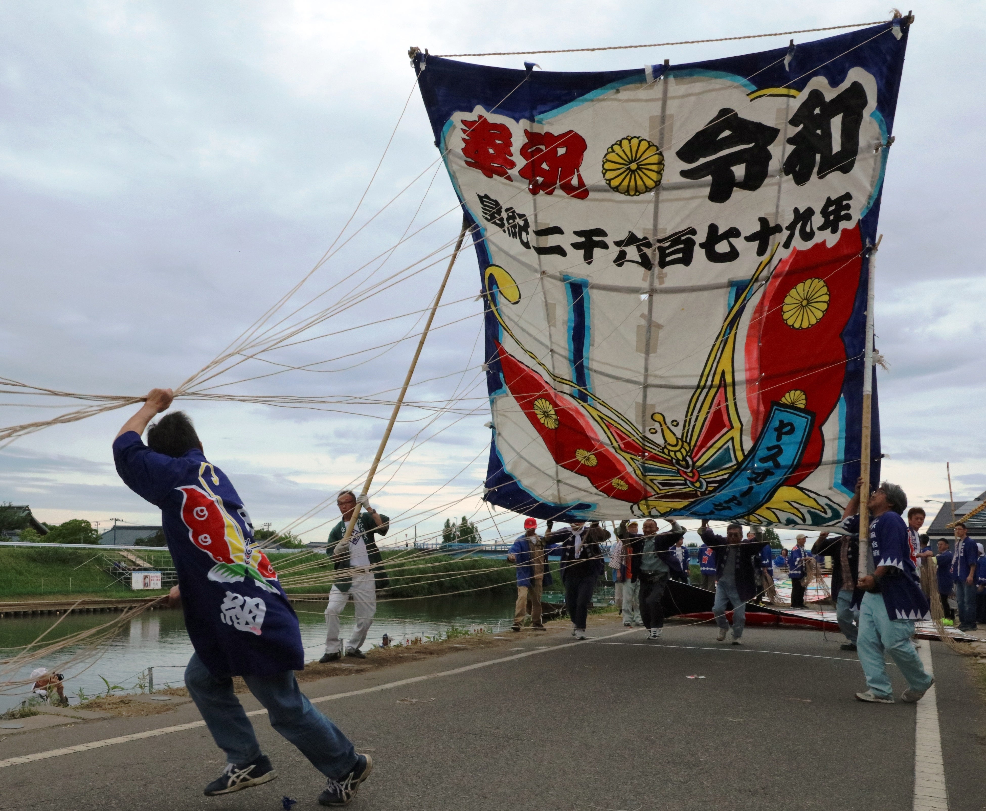 凧合戦の様子①