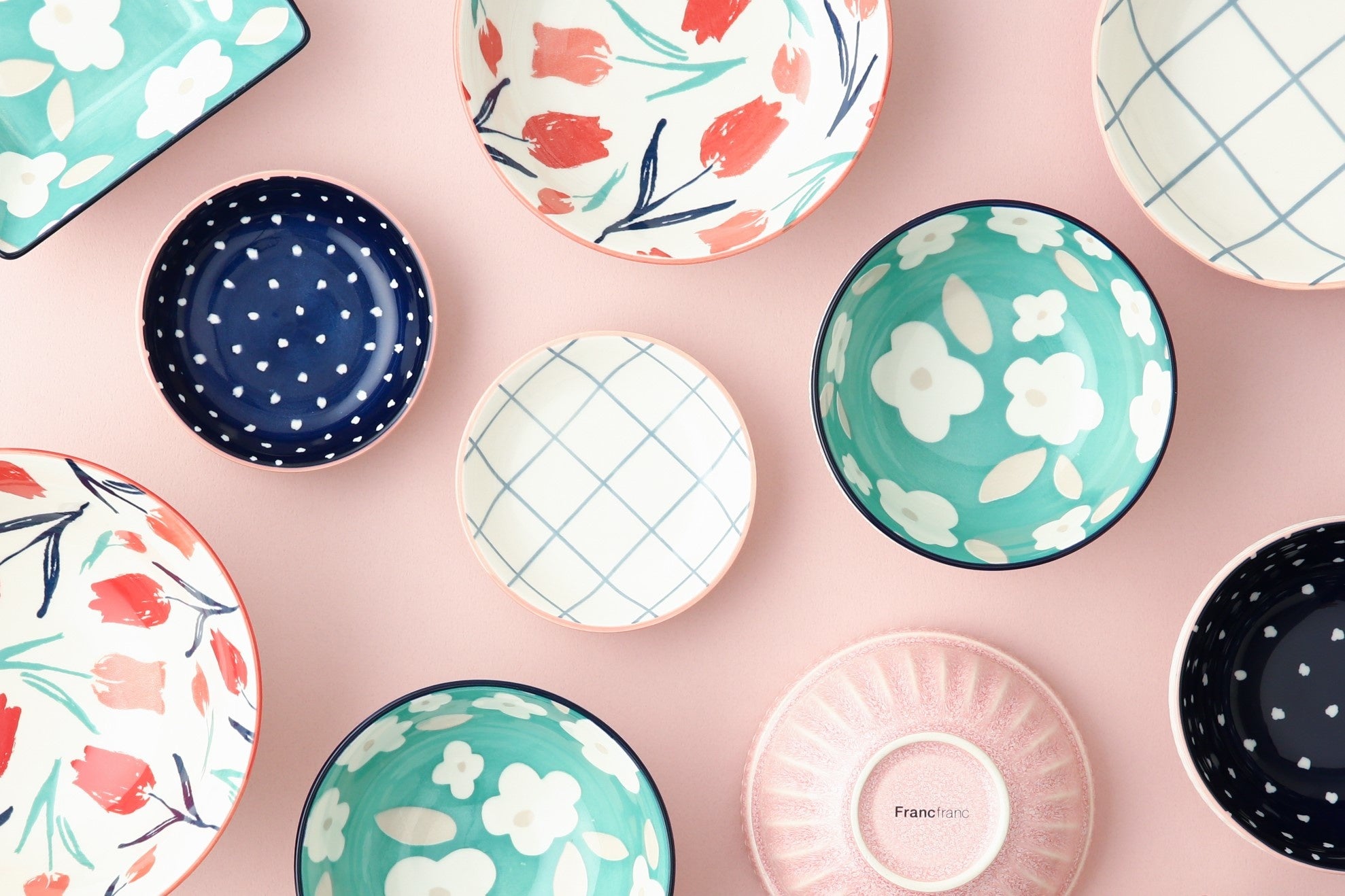 豊富なサイズバリエーションが嬉しい「色々皿」シリーズにトレンド柄が
