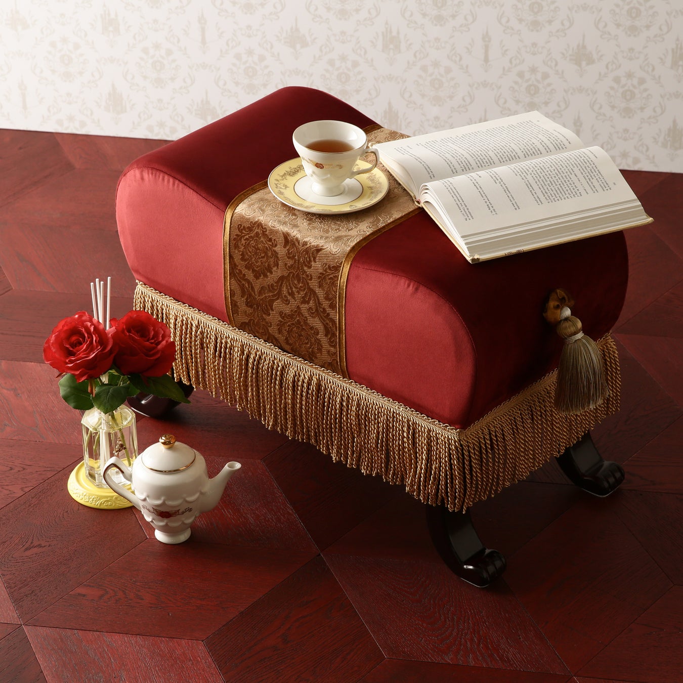 22 Autumn Winter 特別企画 Princess Days By Francfranc オンラインショップ限定 ベル スツール を初回100台のみ先行予約販売開始 株式会社francfrancのプレスリリース 22 Autumn Winter 特別企画 Princess Days By Francfranc オンラインショップ限定 ベル スツール を初回100台のみ先行予約販売開始 株式会社francfrancのプレスリリース