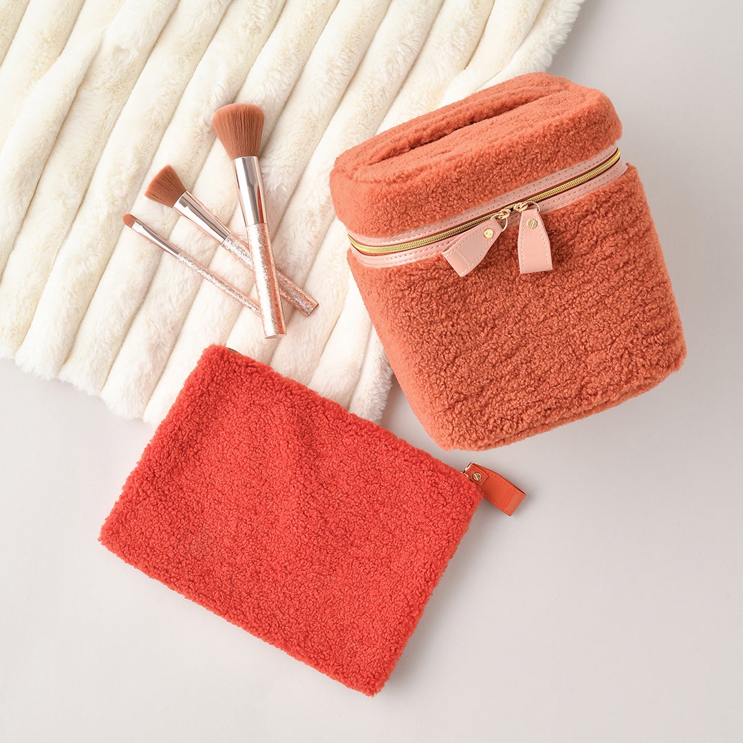 毎日使うメイクポーチも秋冬仕様に衣替え 2022年秋冬新作ポーチ