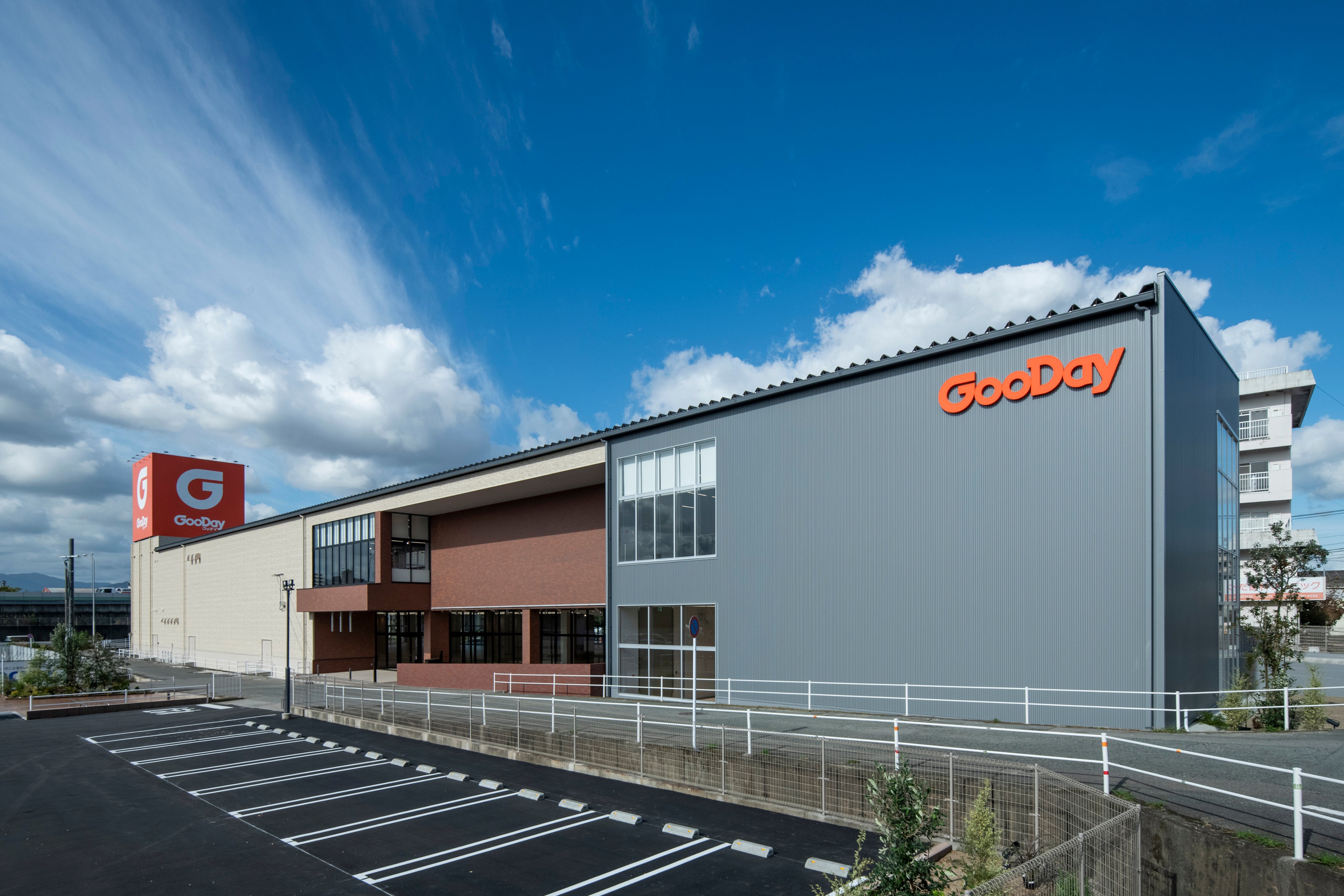 グッデイ大野城店（正面）