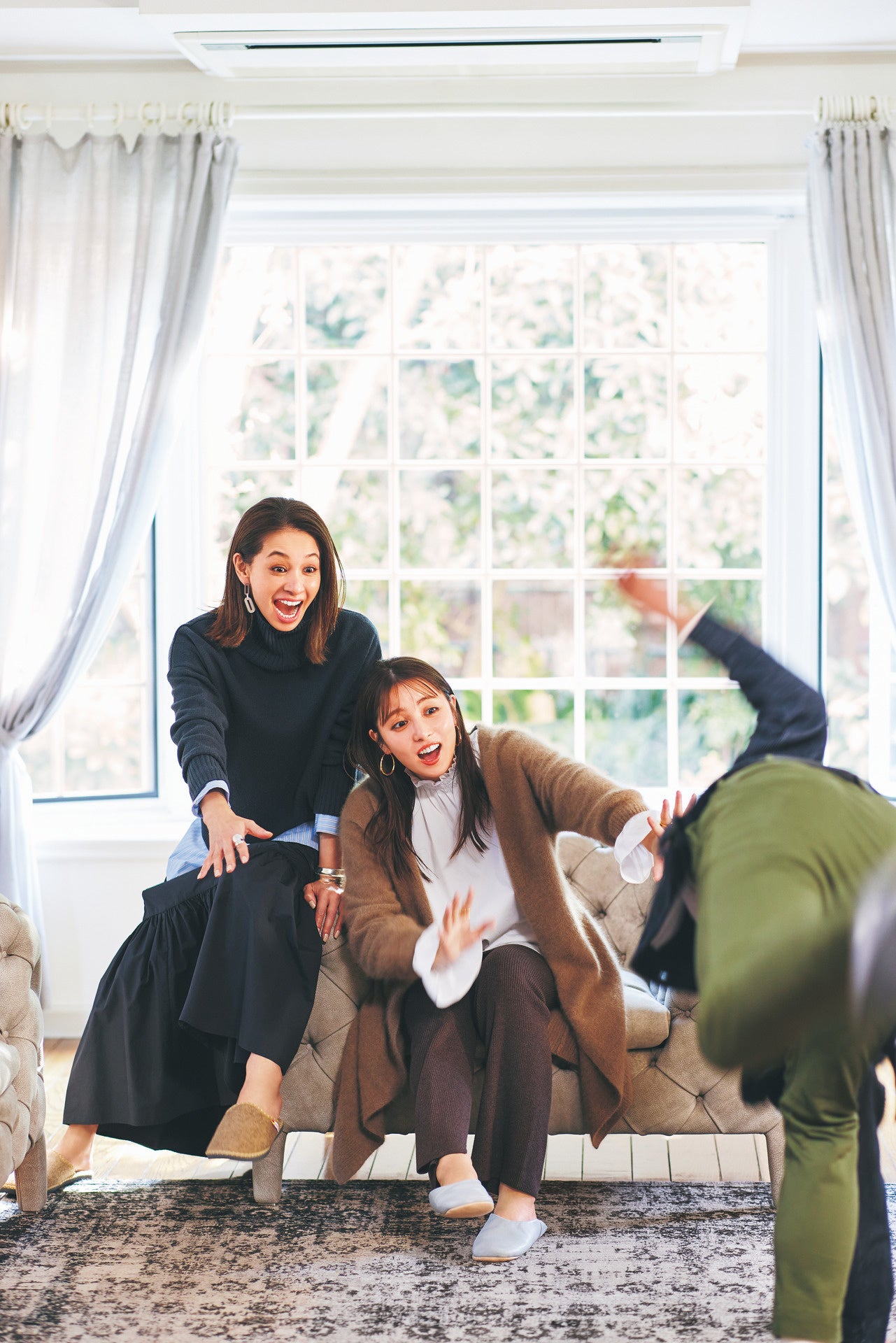 娘役・石川 恋さんと母親役・稲沢朋子さんの息の合った演技に注目！