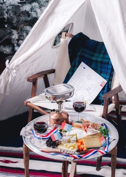 4種のチーズとオリジナルグッズの例