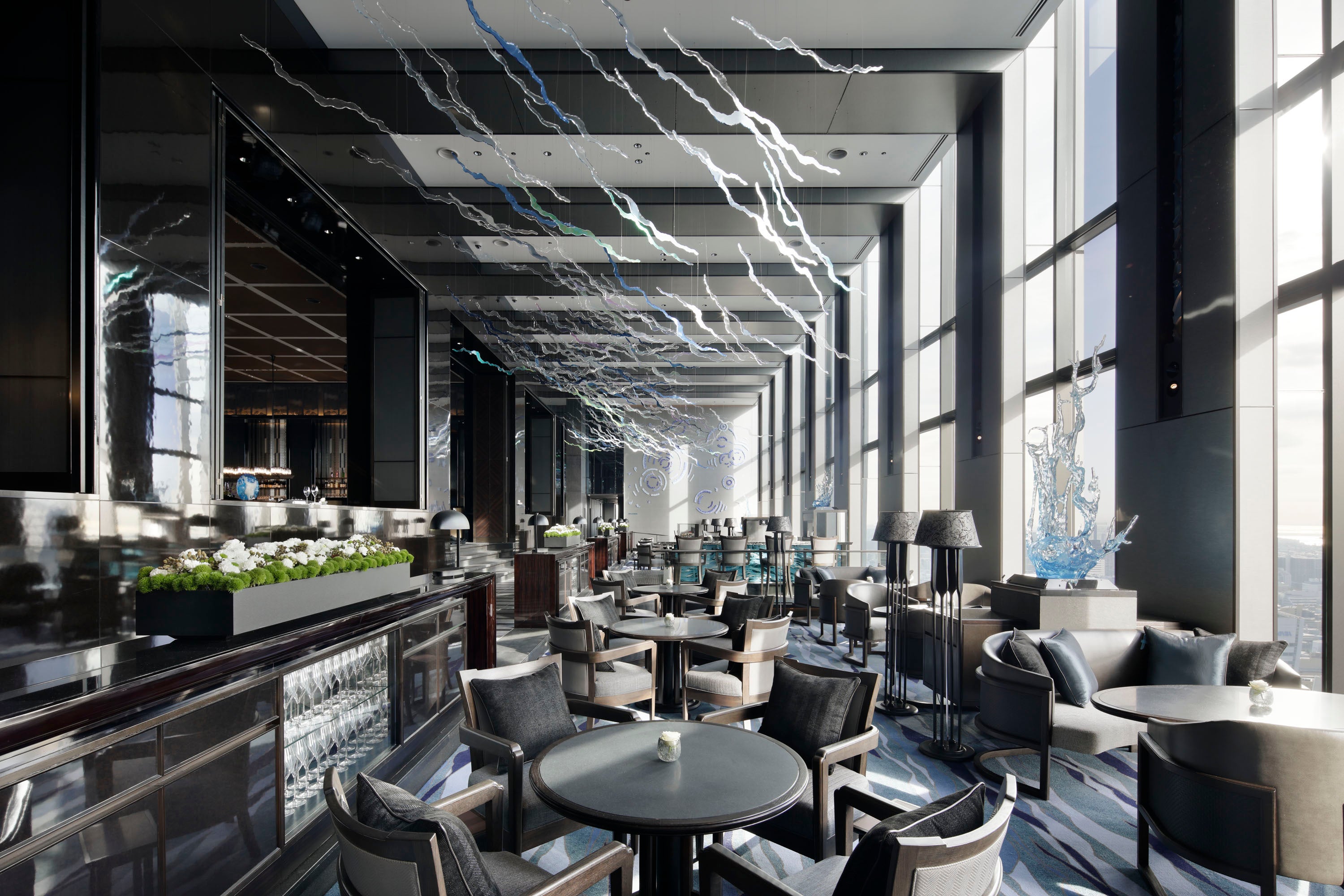 地上約140mからの景色を望むレストラン　「DINING & BAR TABLE 9 TOKYO」